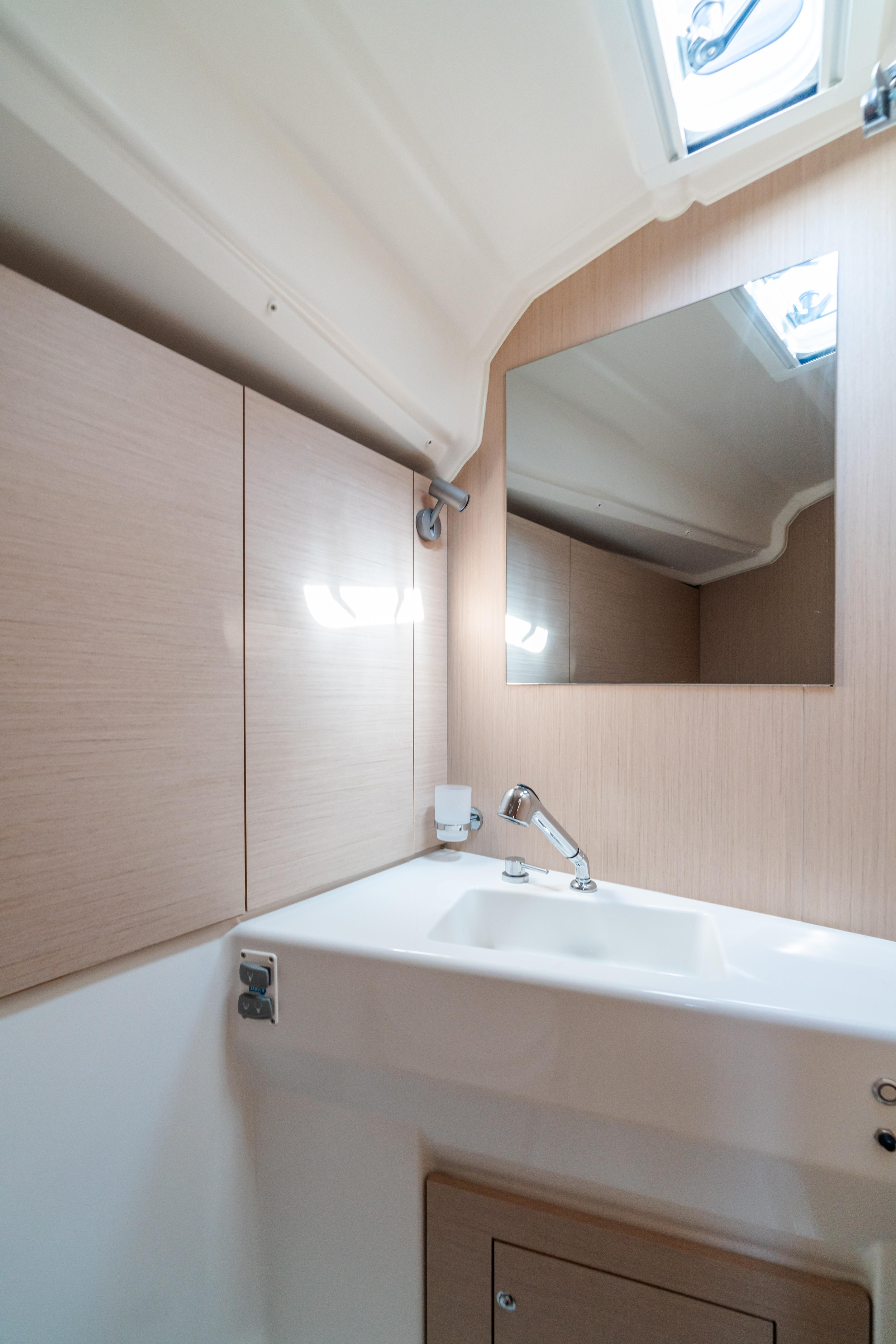 Photo #8 - Oceanis 40.1 (Tecla - Comfort line) en Capo d'Orlando - 6372