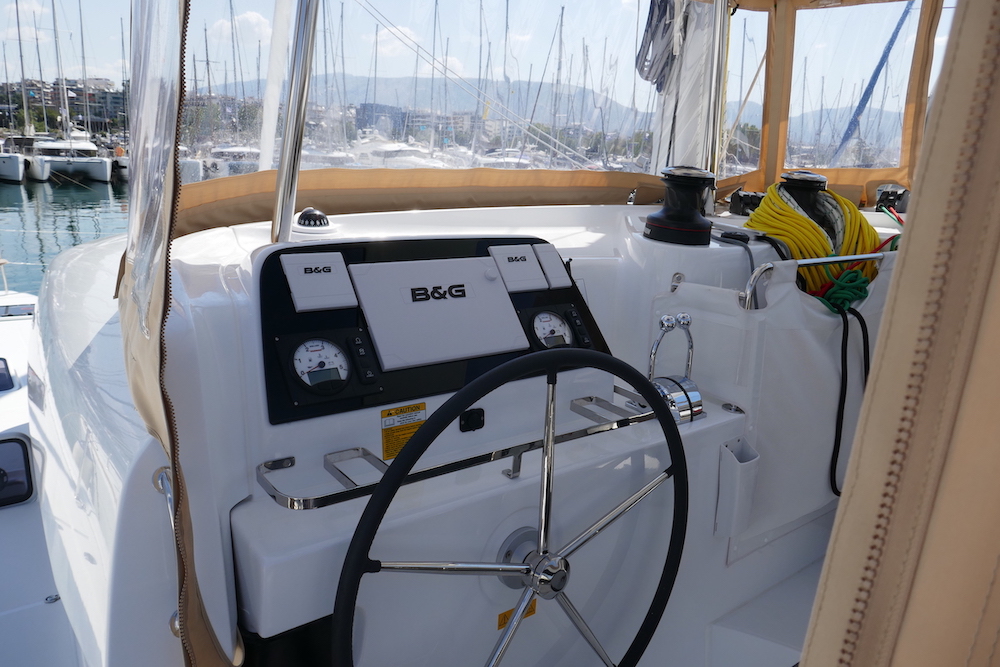 Photo #2 - Lagoon 42 (Coral Seas) in Lavrion - 8908