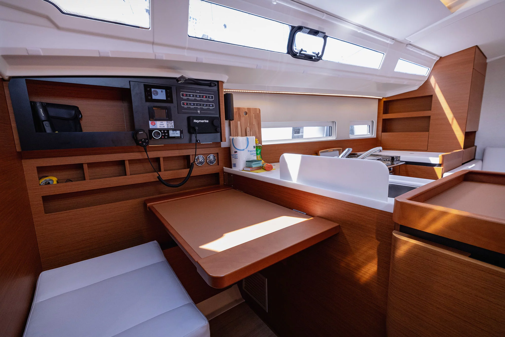 Sun Odyssey 410 (Purr)  - 32