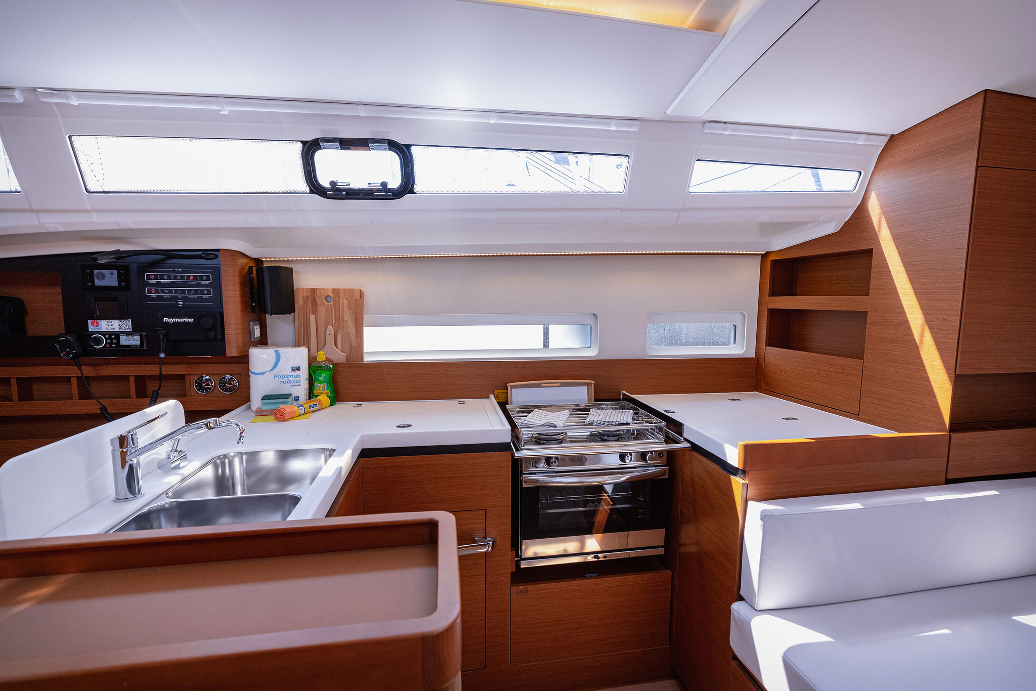 Photo #10 - Sun Odyssey 410 (Purr) in Kastela - 9923