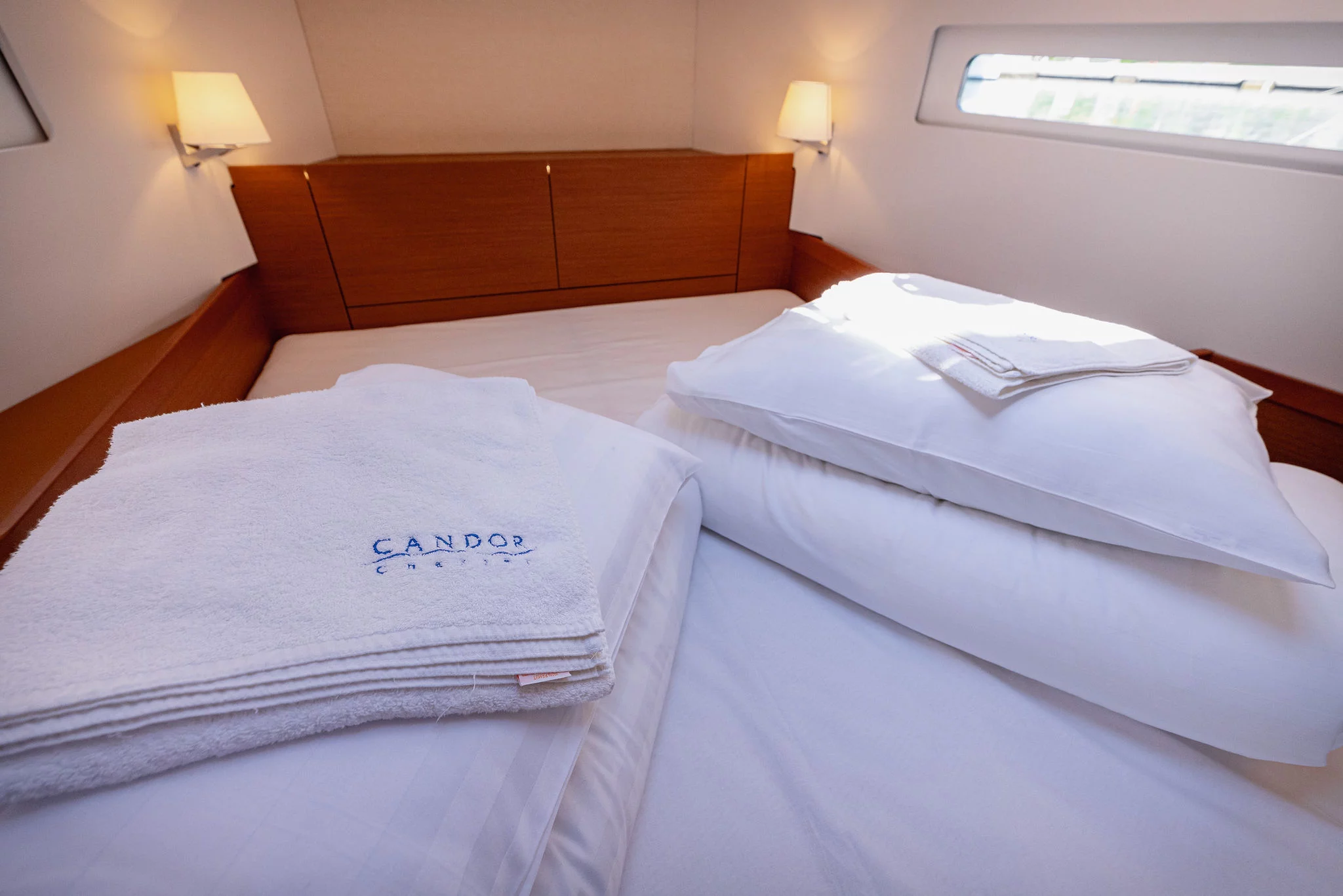 Sun Odyssey 410 (Purr)  - 23