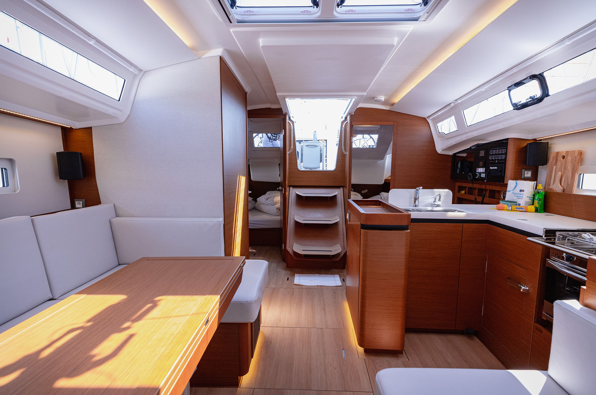 Photo #26 - Sun Odyssey 410 (Purr) in Kastela - 9923