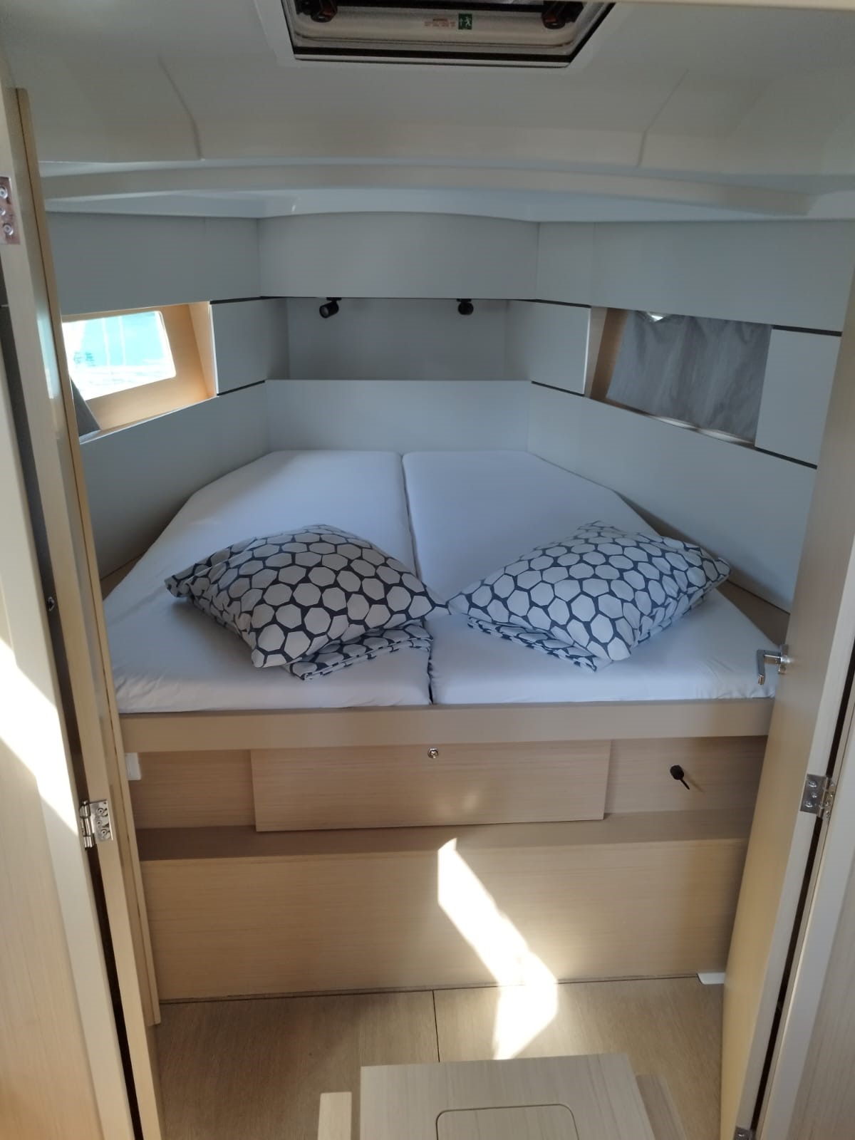Photo #10 - Oceanis 38.1 7 Personen (Lukas) in Rogoznica - 18490
