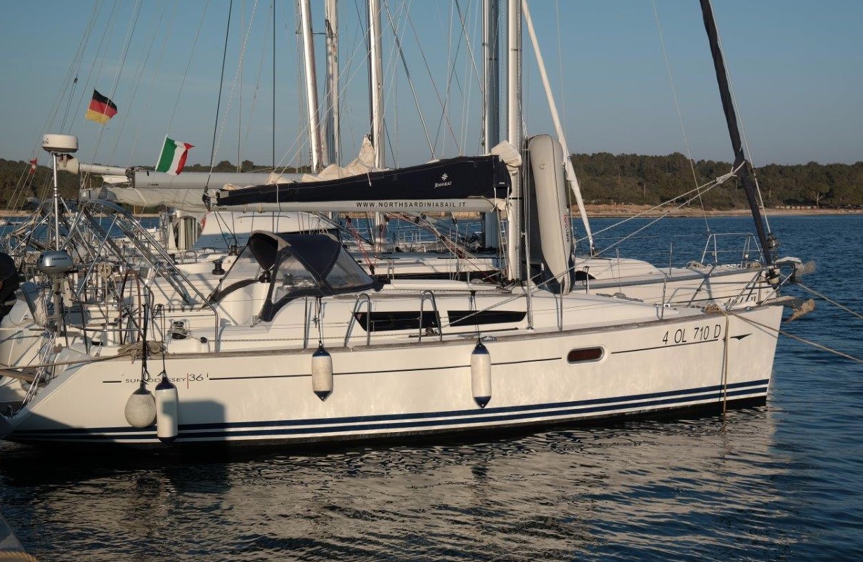 Photo #2 - Sun Odyssey 36i (Lyra) en Portisco - 8814