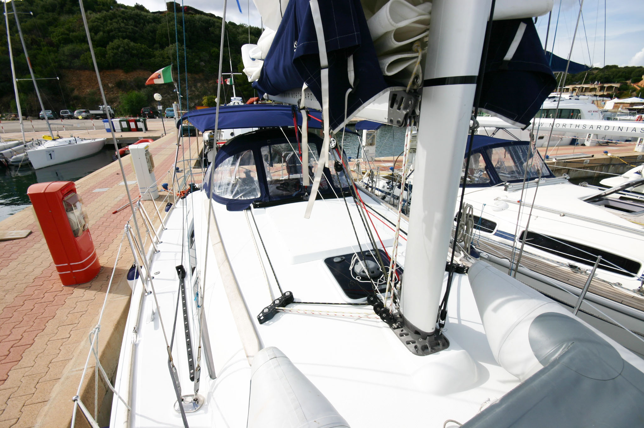 Photo #7 - Sun Odyssey 36i (Lyra) en Portisco - 8814