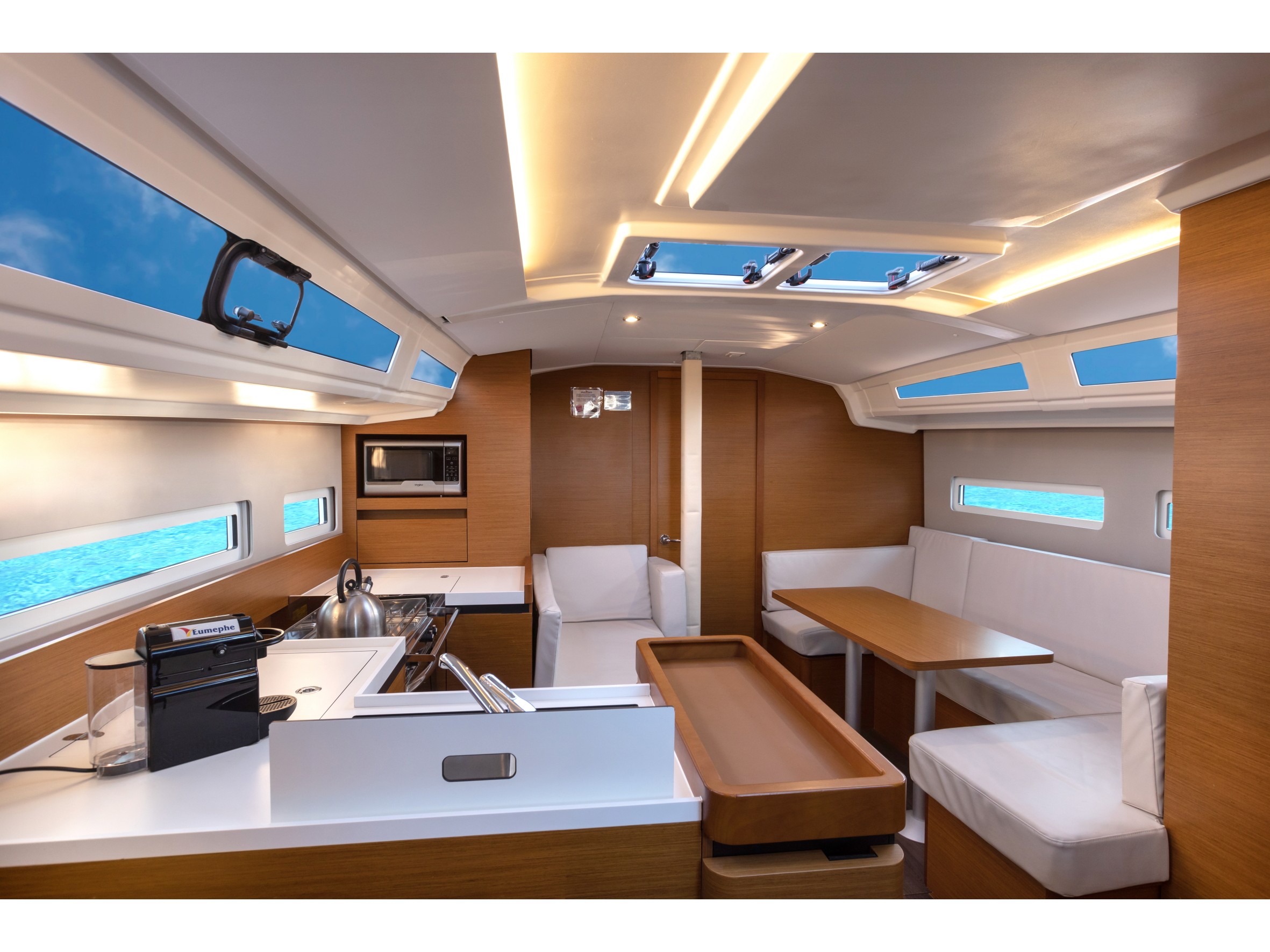 Photo #11 - Sun Odyssey 410 (Eumephe - Standard line) en Olbia - 23887