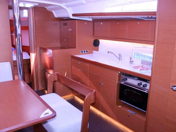 Photo #4 - Dufour 430 GL (Tahiri) en Naples - 15330