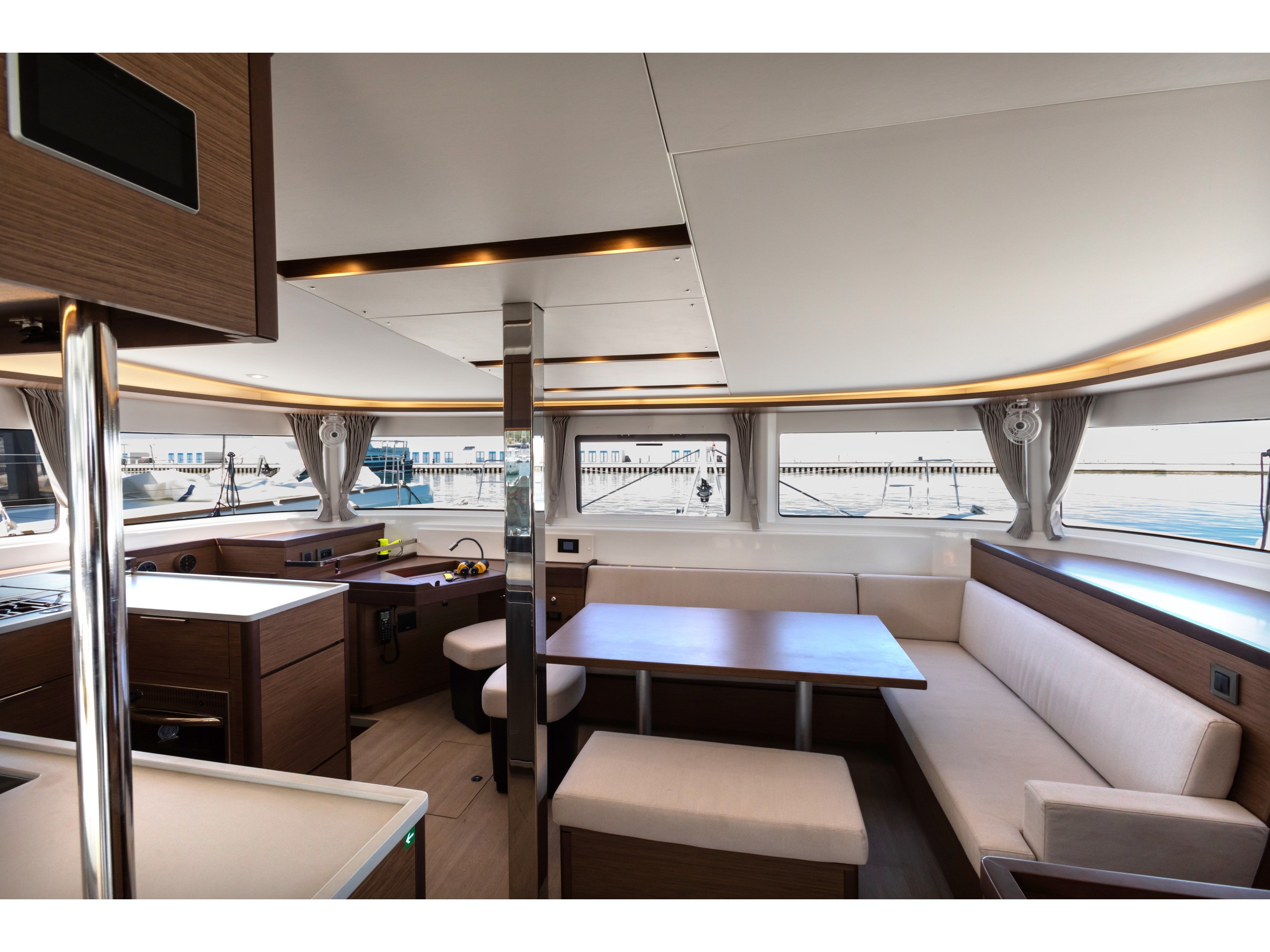 Photo #6 - Lagoon 46 (Carruba - Premium line) en Portorosa - 3981