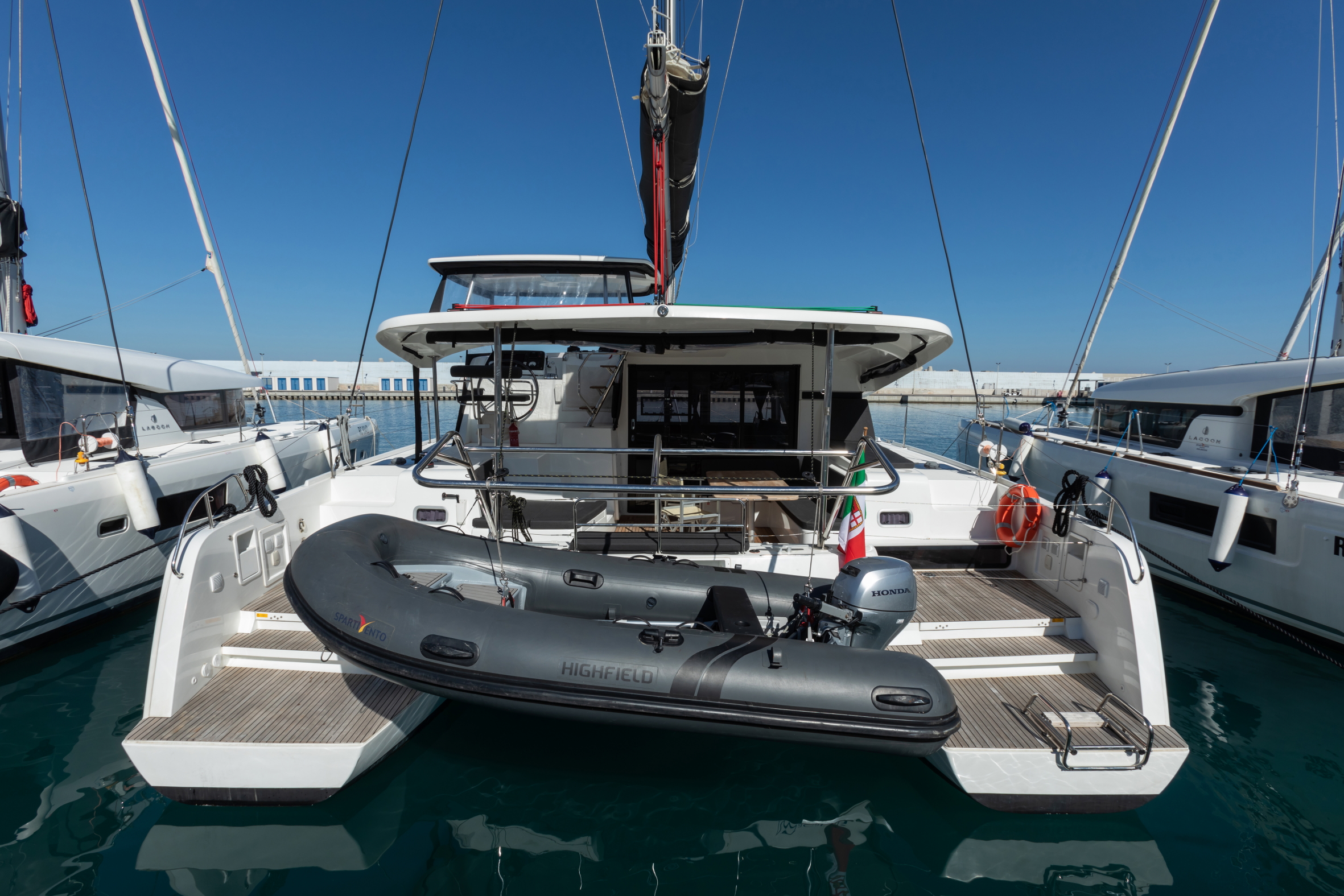 Photo #4 - Lagoon 42 (Nacatuli - Standard line) in Capo d'Orlando - 24479