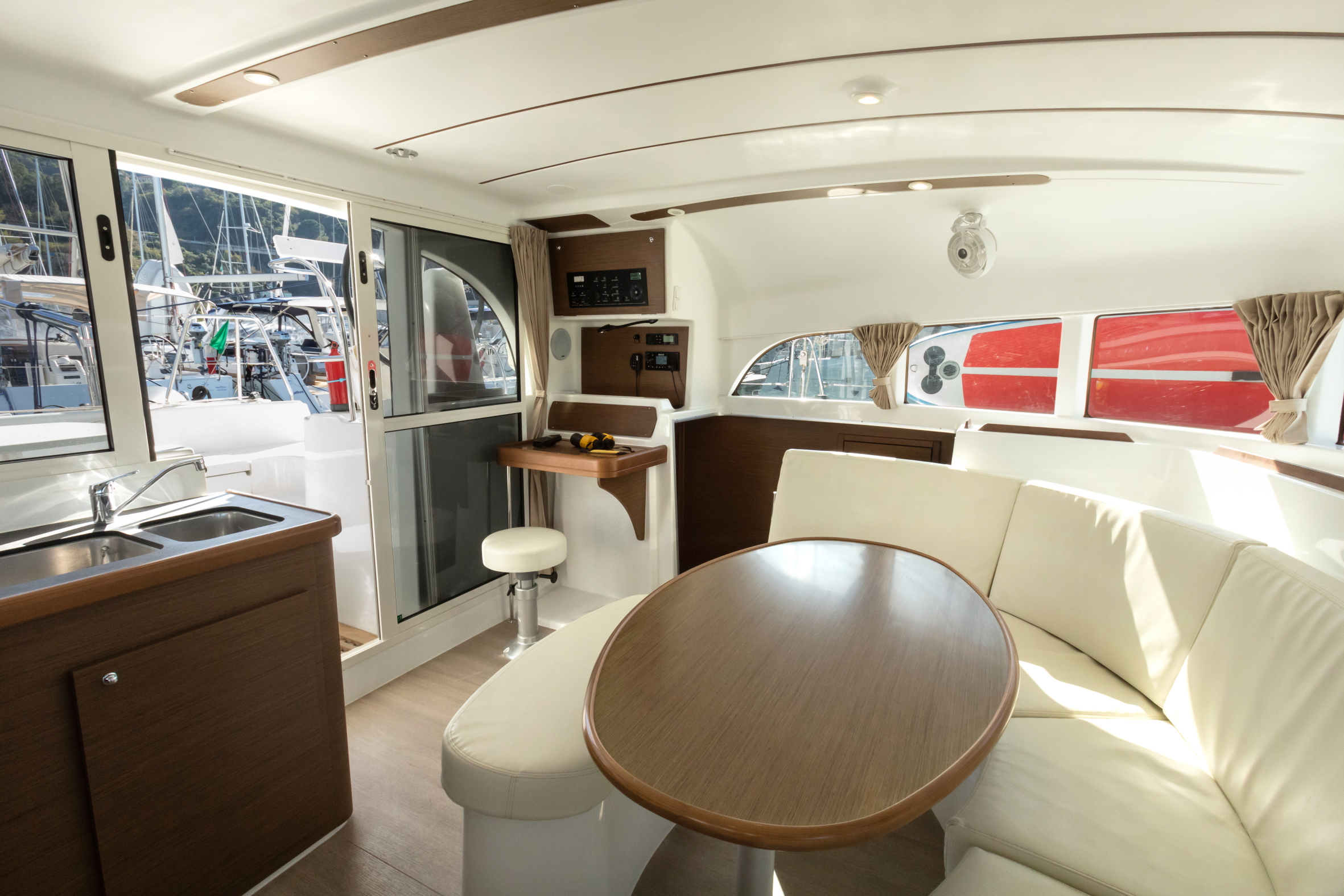 Photo #12 - Lagoon 380 S2 (Ploto - Standard line) in Portorosa - 23864