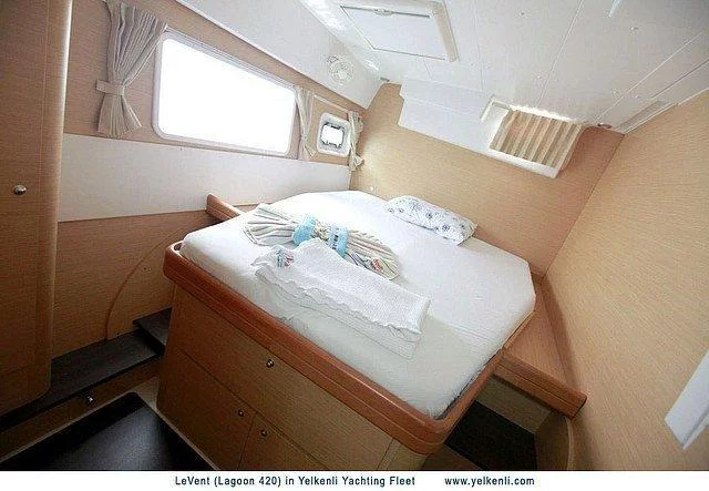 Lagoon 420 (LeVent) Starboard Aft Cabin - 5