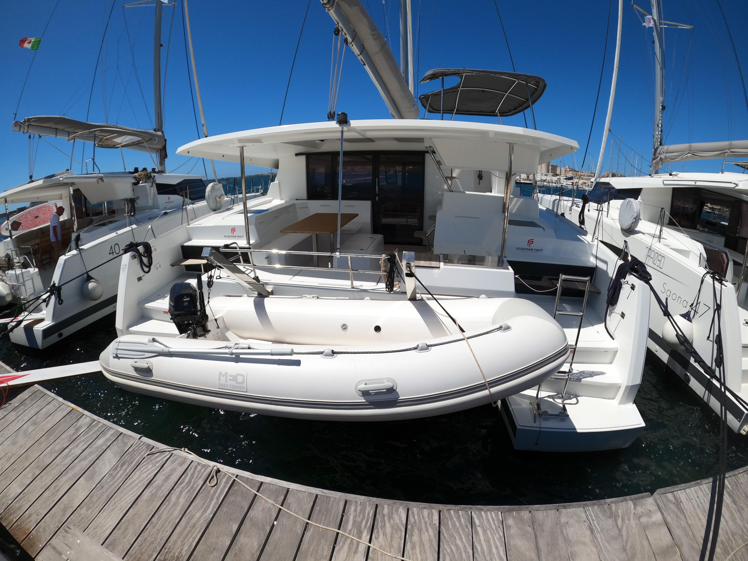 Photo #9 - Fountaine Pajot Astréa 42 (Wm-Ac in dinette-Gen-Sol.Pan) (Astrea) in Castellamare del Golfo - 12855