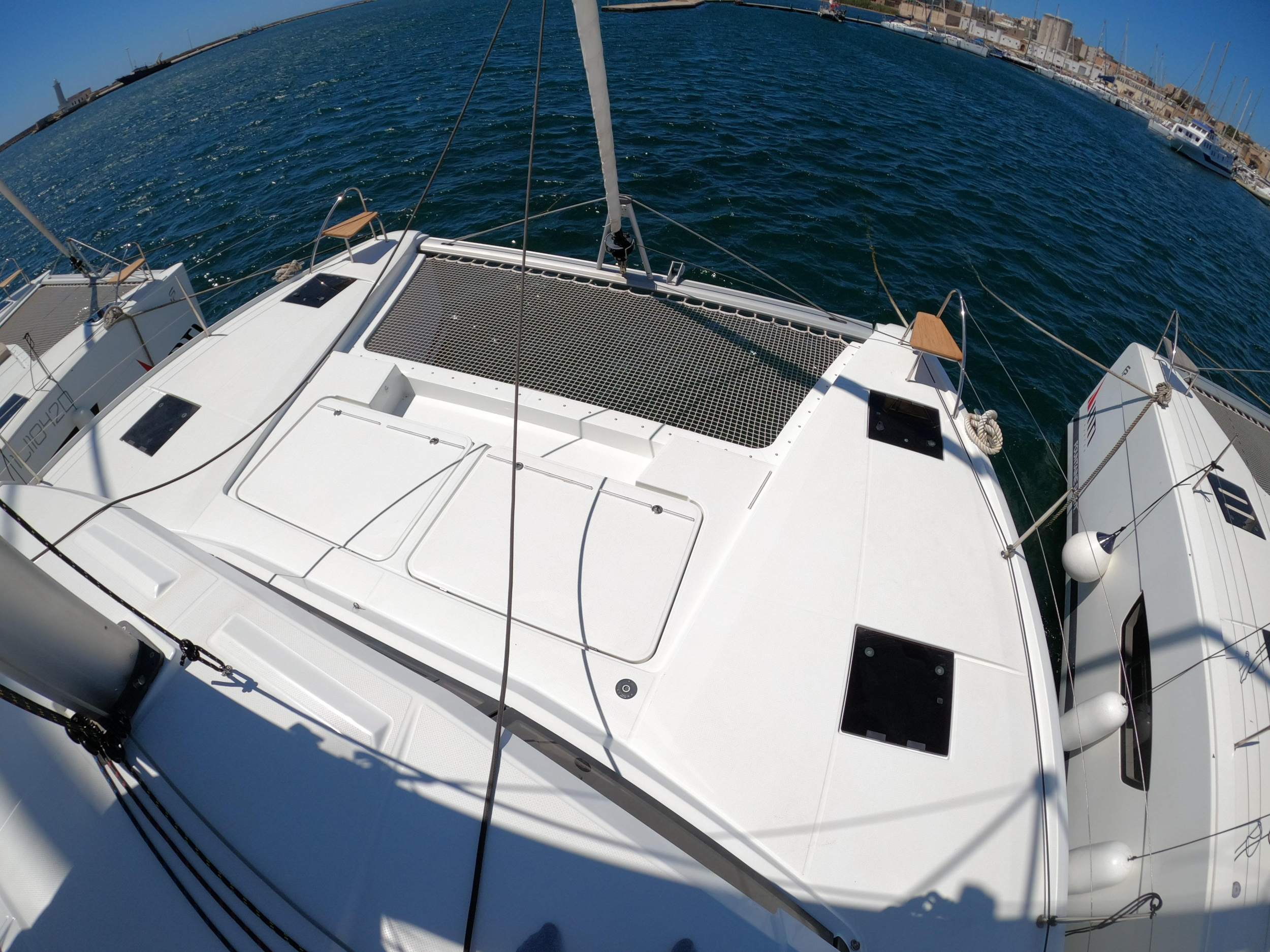 Photo #28 - Fountaine Pajot Astréa 42 (Wm-Ac in dinette-Gen-Sol.Pan) (Astrea) in Castellamare del Golfo - 12855