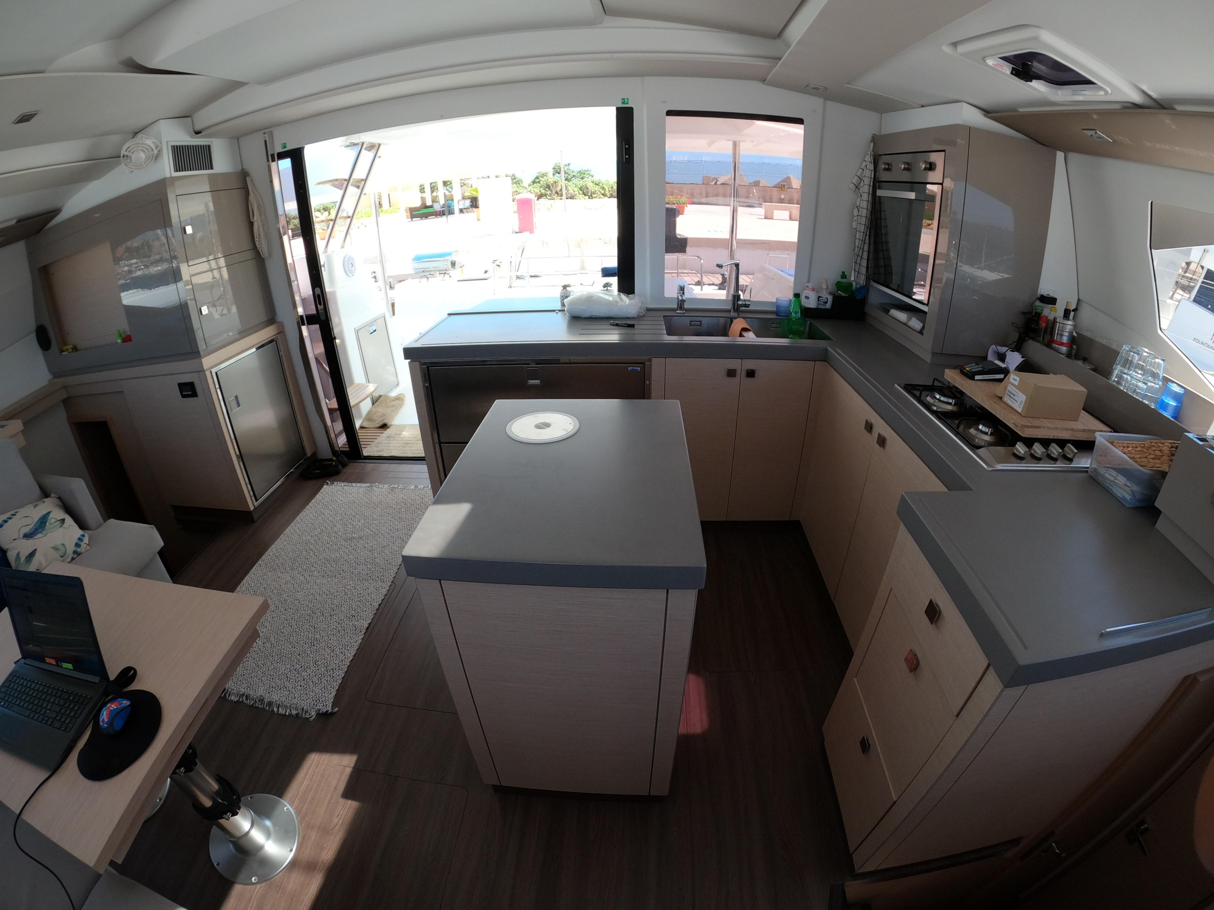 Photo #44 - Fountaine Pajot Saona 47 (Wm-AC-Gen-Sol.Pan) (Saona) in Castellamare del Golfo - 12854