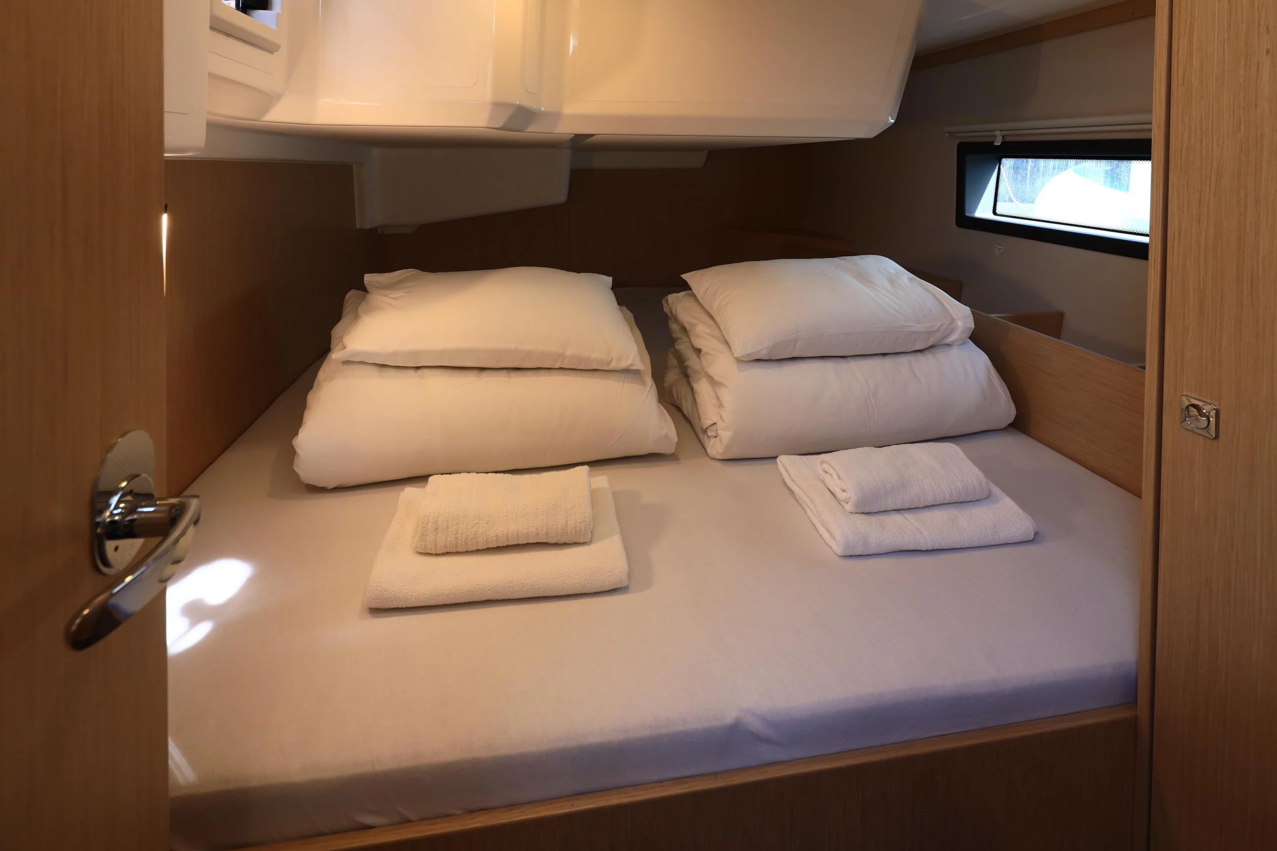 Bavaria C42 (Larus One)  - 4