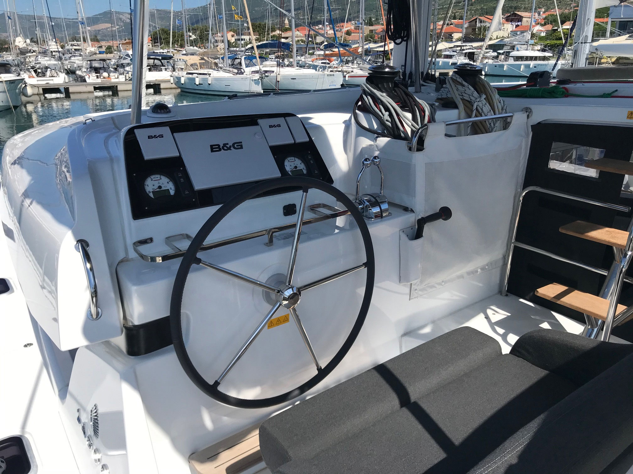 Photo #11 - Lagoon 42 owner version (FIND US) in Kastela - 10129
