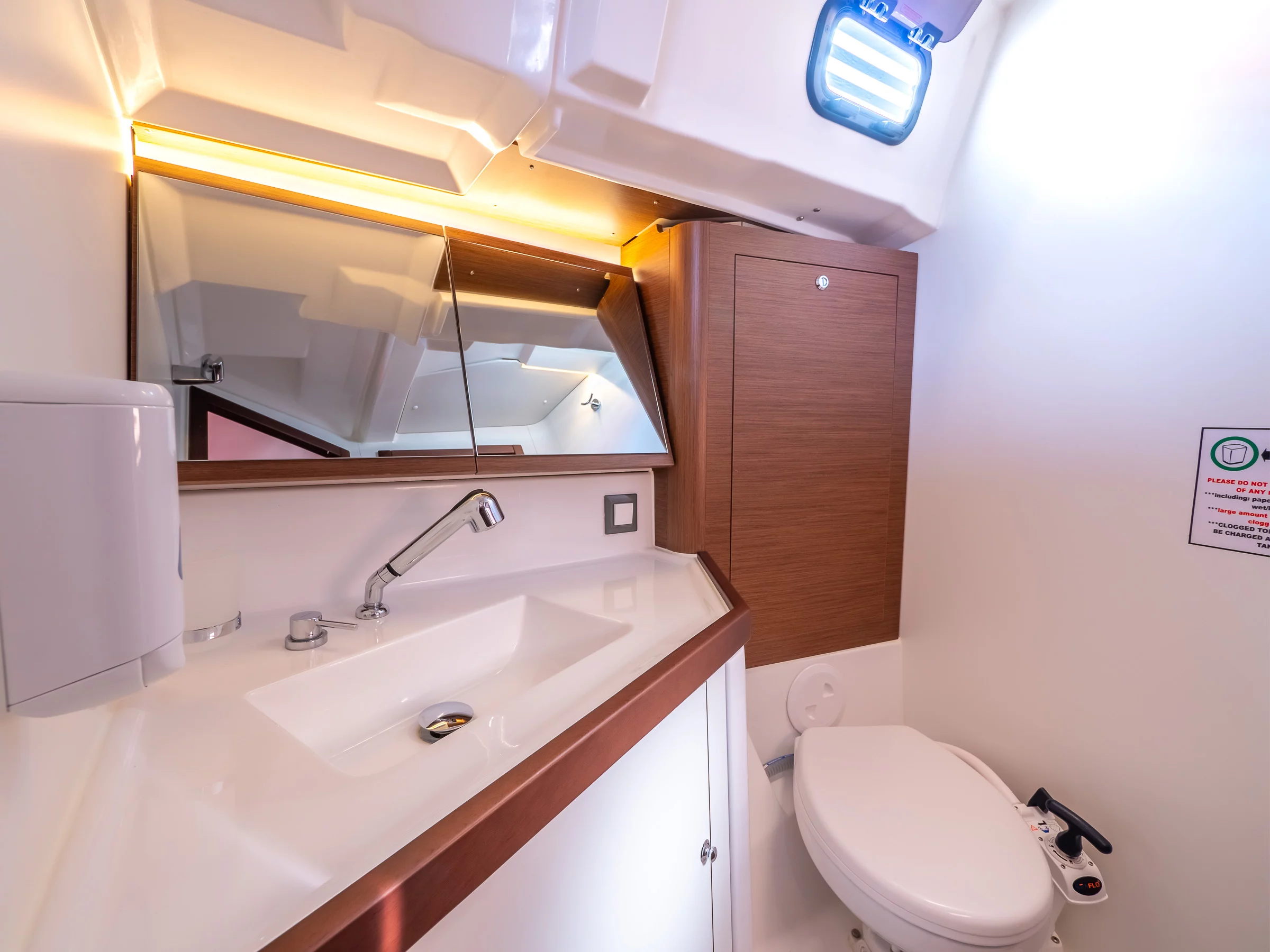 Oceanis 46.1 (AMORINO)  - 26