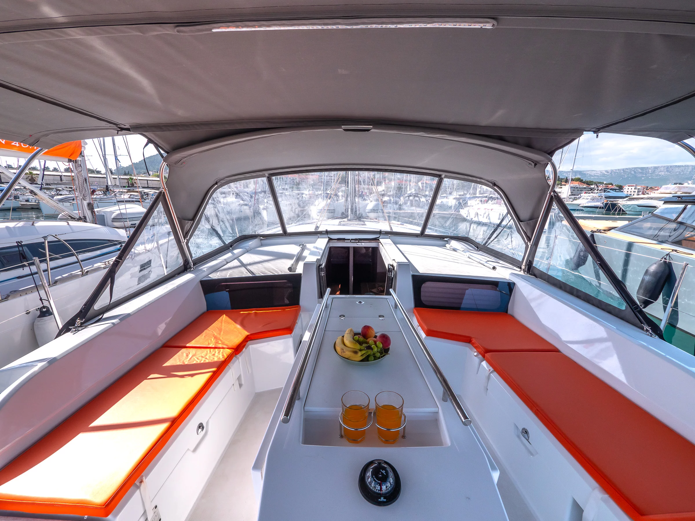 Oceanis 46.1 (AMORINO)  - 13