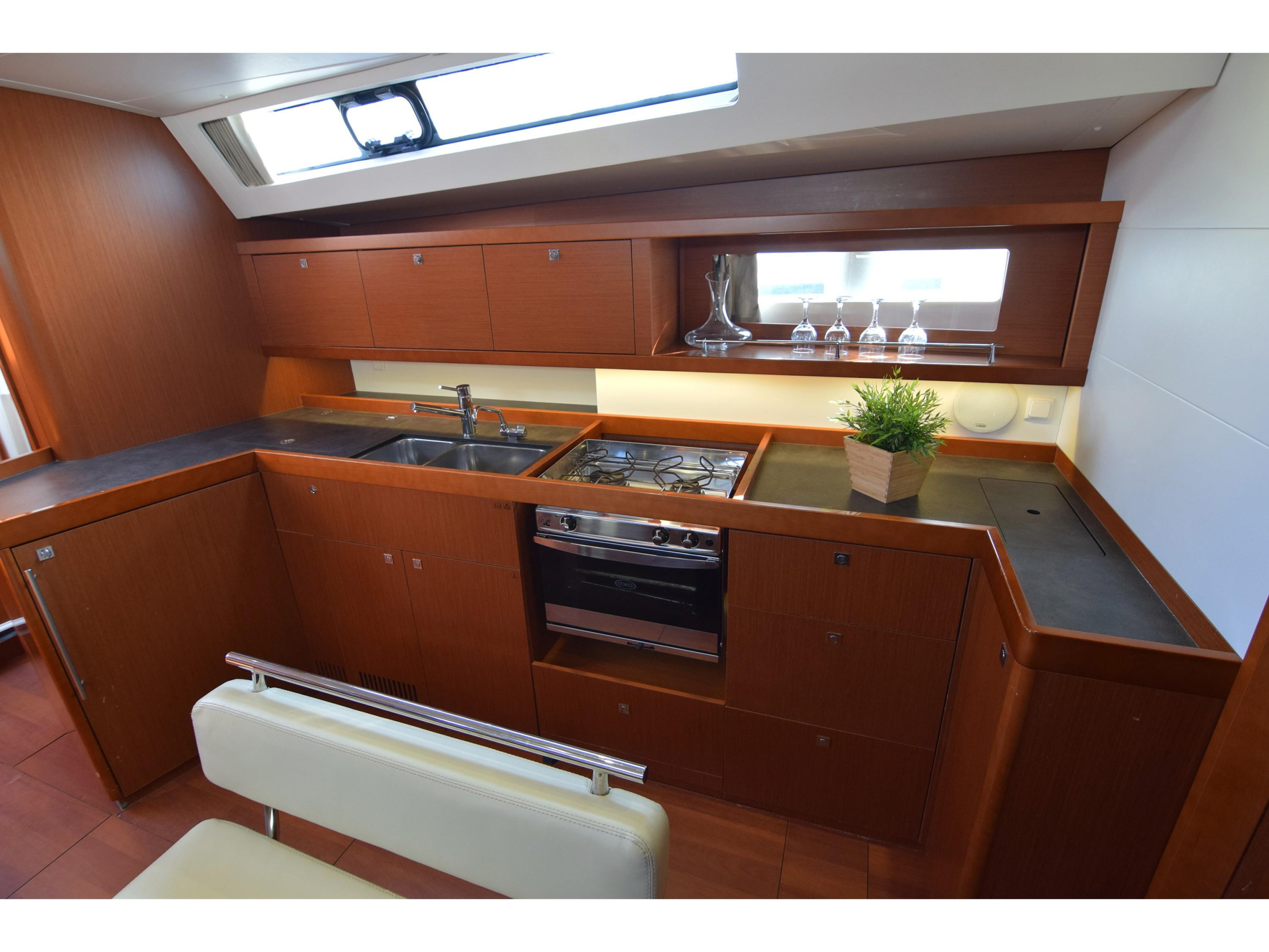 Photo #10 - Oceanis 45 (Semiramis (Refit 2021)) in Corfu - 10390