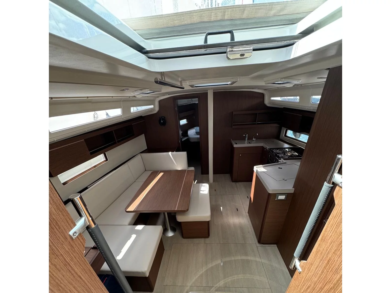 Oceanis 40.1 (Bruna) Interior image - 10