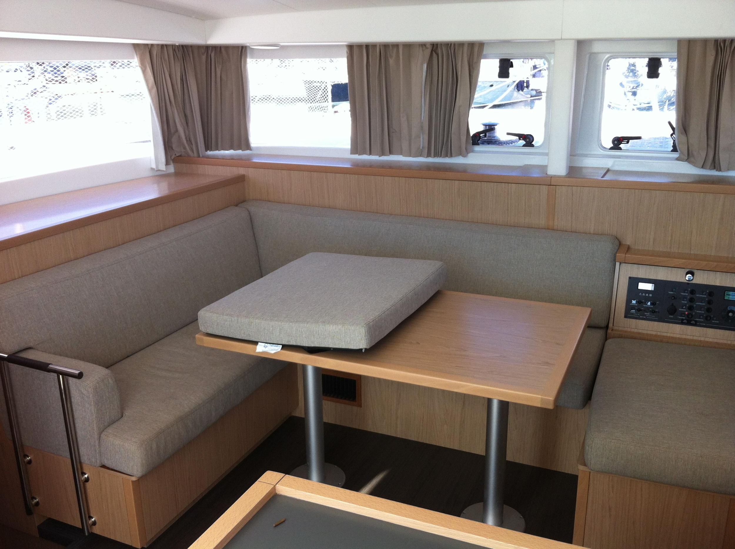 Photo #4 - Lagoon 400 S2 (Evelina) en Krk - 17208