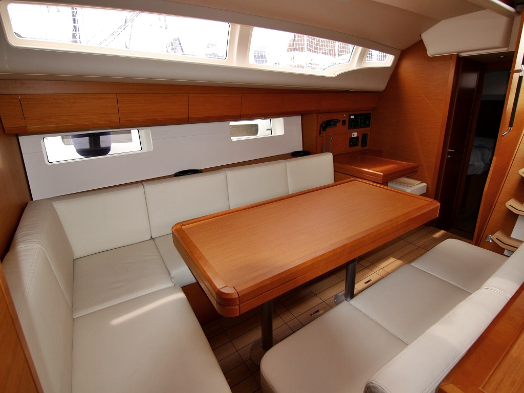 Photo #20 - JEANNEAU 54 BT (MYSTIC DREAMS) in Sukosan - 8402