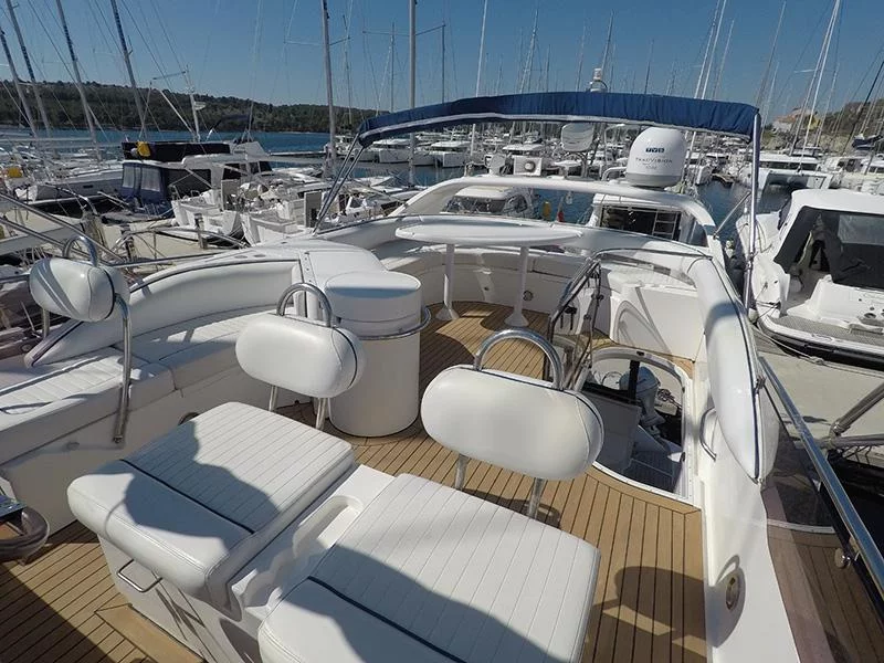 Fairline Phantom 50 (Luna IV)  - 11