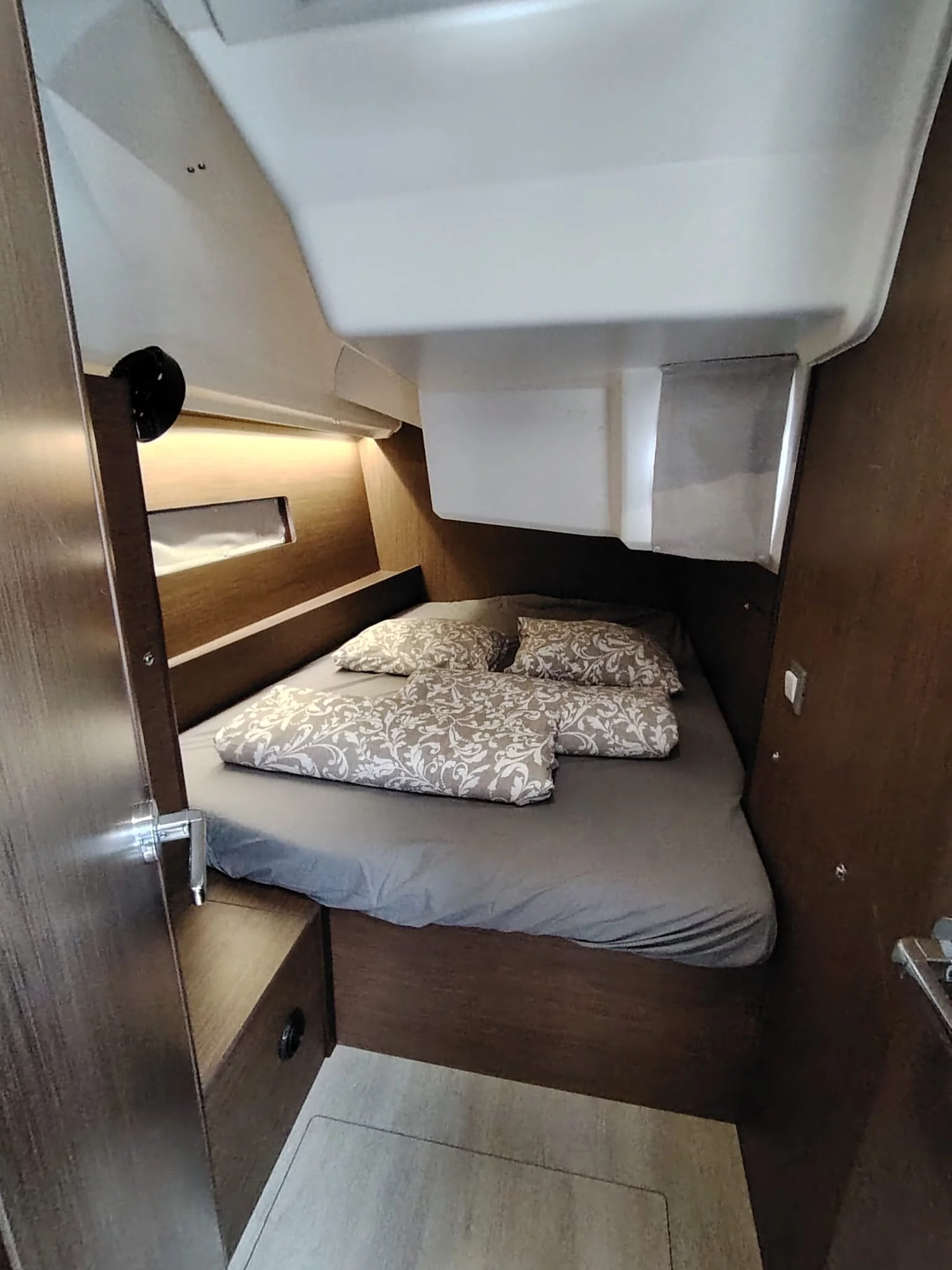 Oceanis 40.1 (Hannah)  - 10