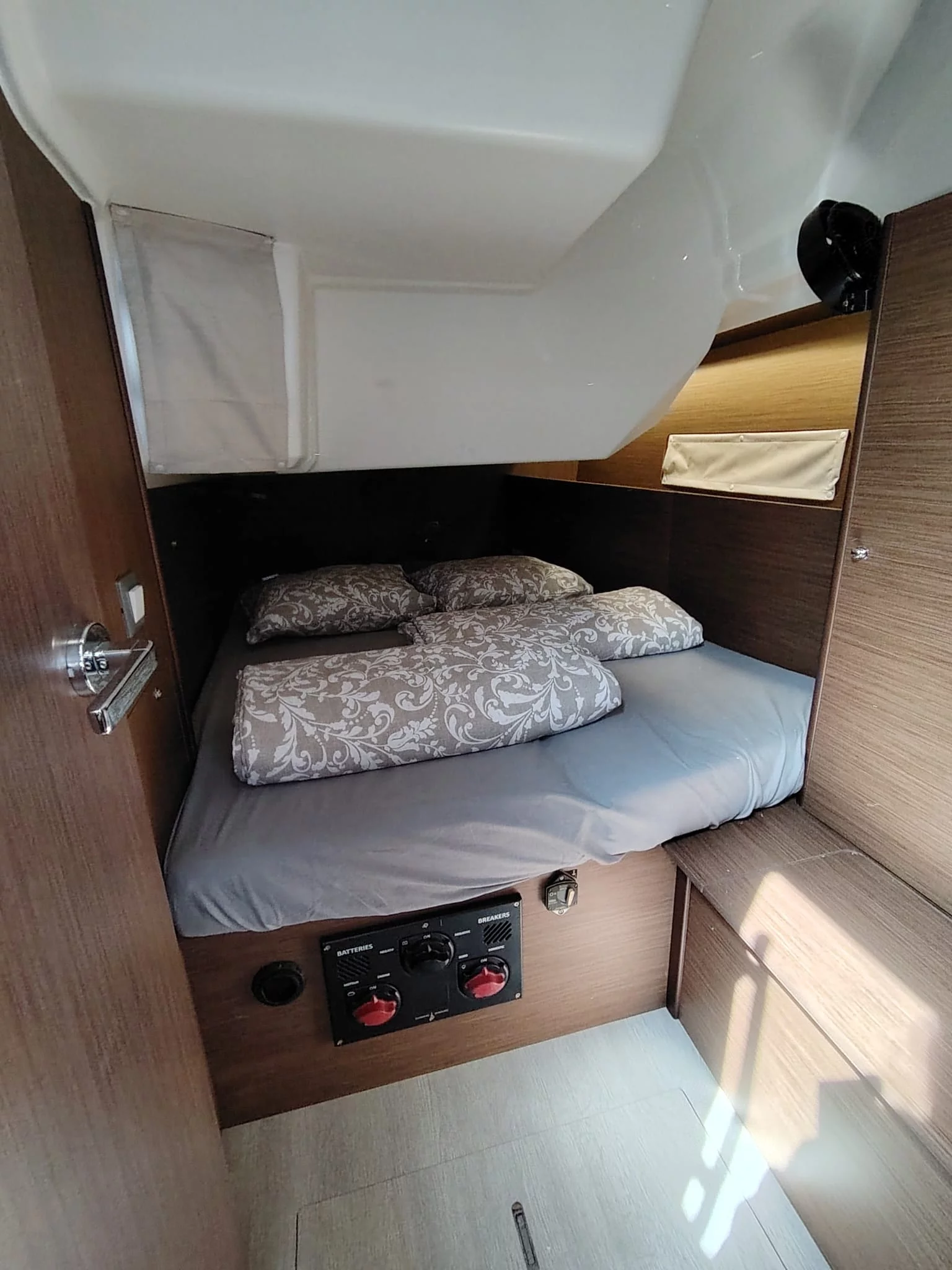 Oceanis 40.1 (Hannah)  - 7