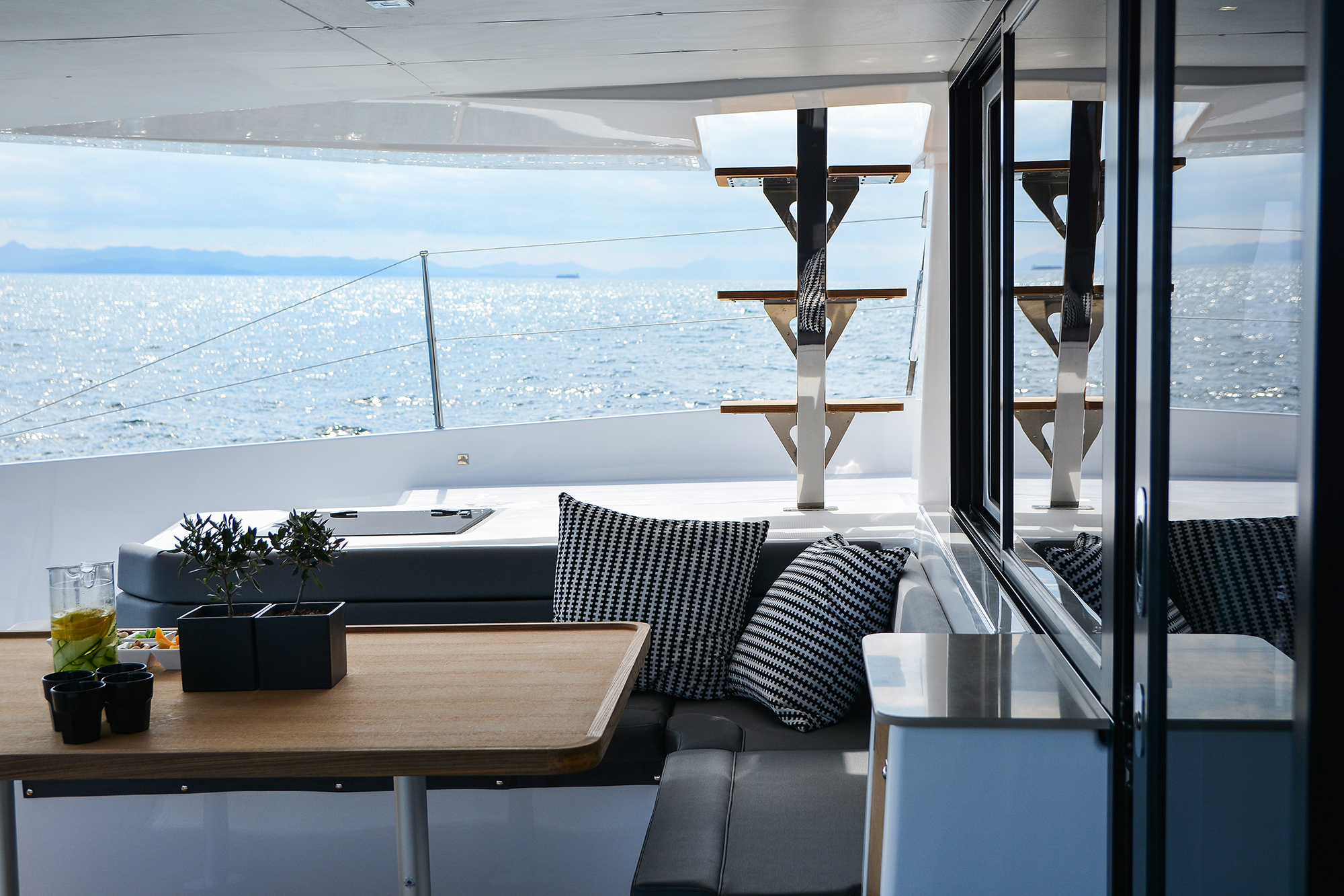 Photo #4 - Dufour Catamaran 48 (Sea Breeze) in Paros - 10648