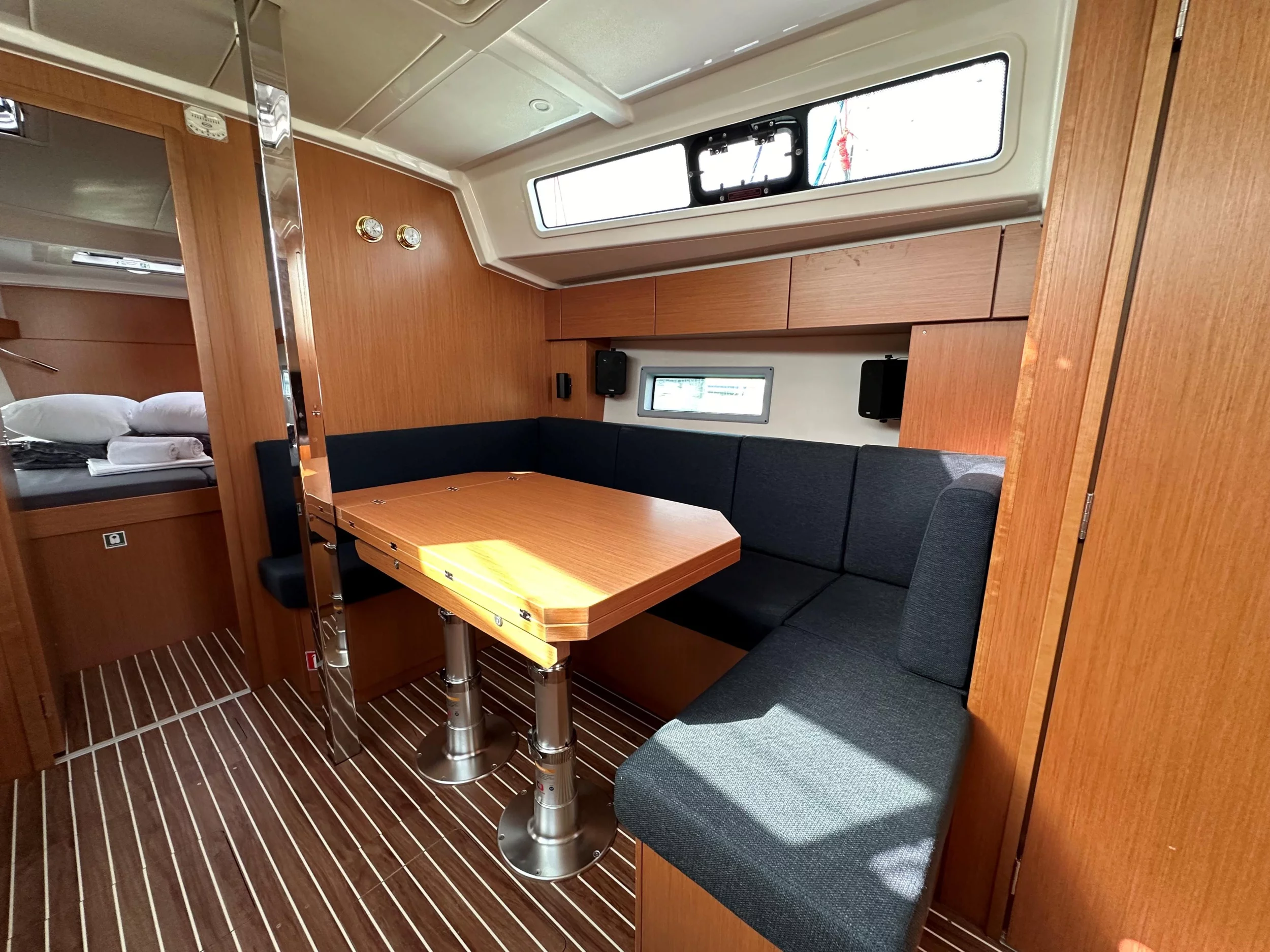 Bavaria C38 (S/Y Sienna)  - 8