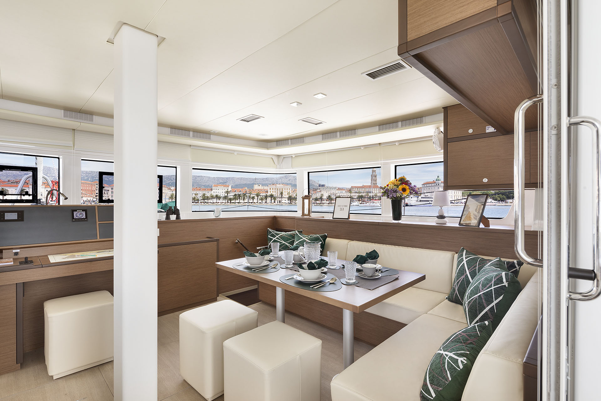 Photo #8 - Lagoon 52 F owner version (EMERALD GEMINI) in Kastela - 10327