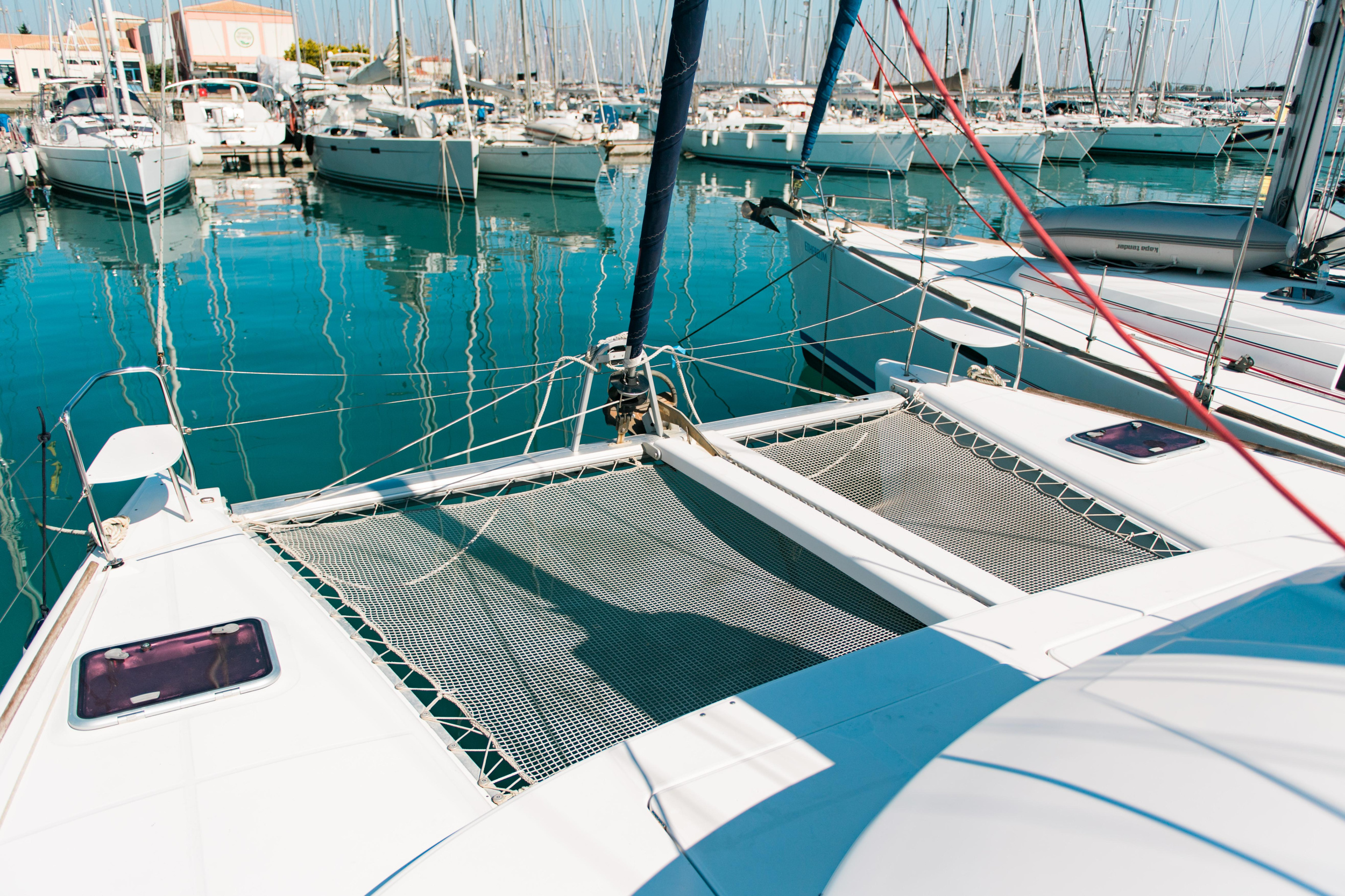 Photo #4 - Lagoon 380 S2 (Zen (Pax 10)) in Lefkada - 8691