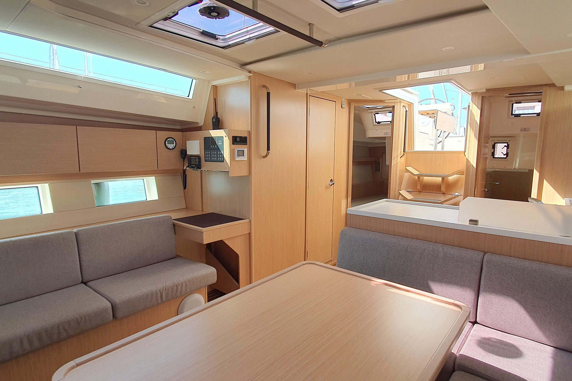 Photo #32 - Bavaria C45 (Whisper) in Palma - 10911