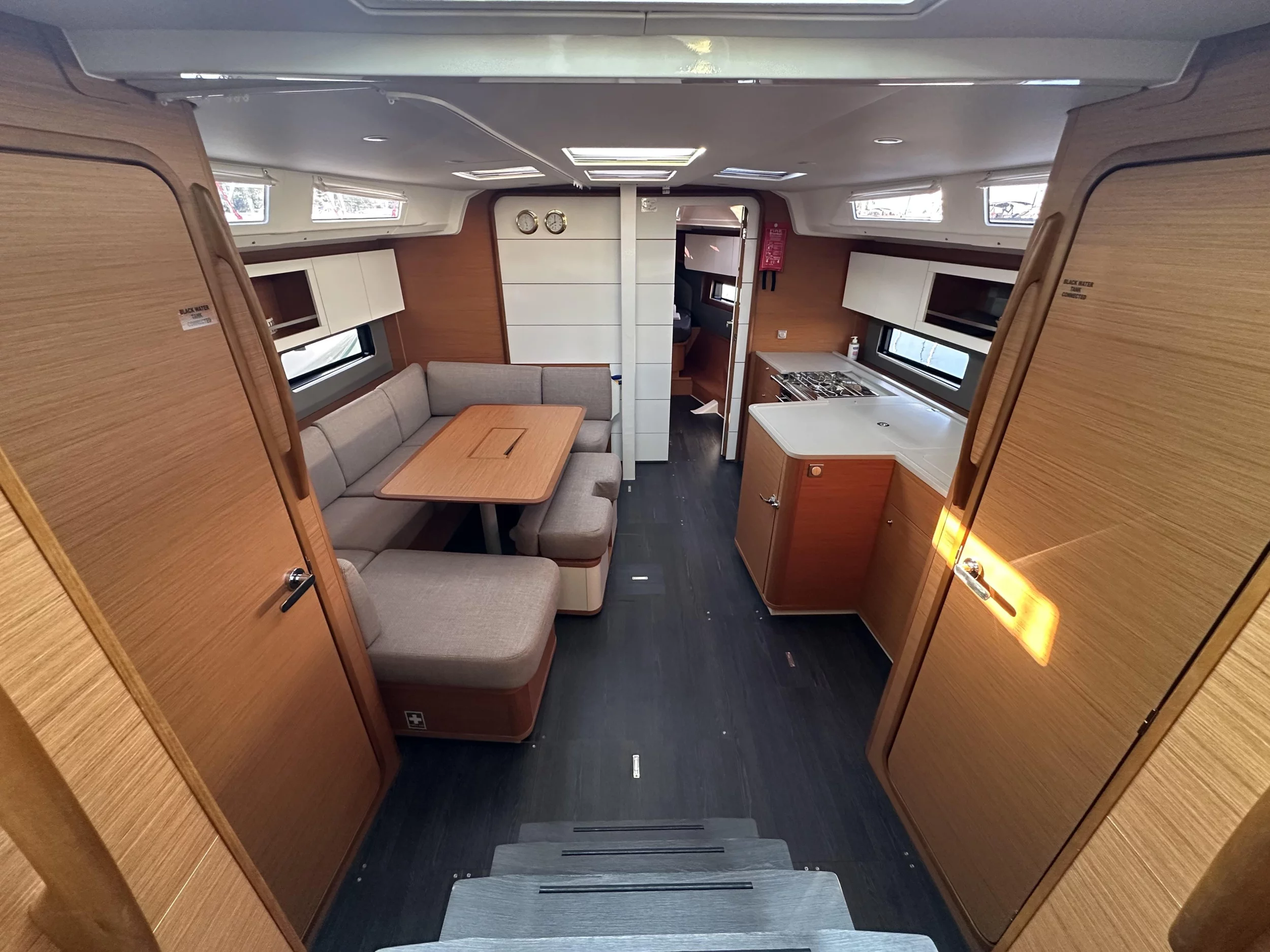 Dufour 41 (S/Y Celini) Interior image - 2