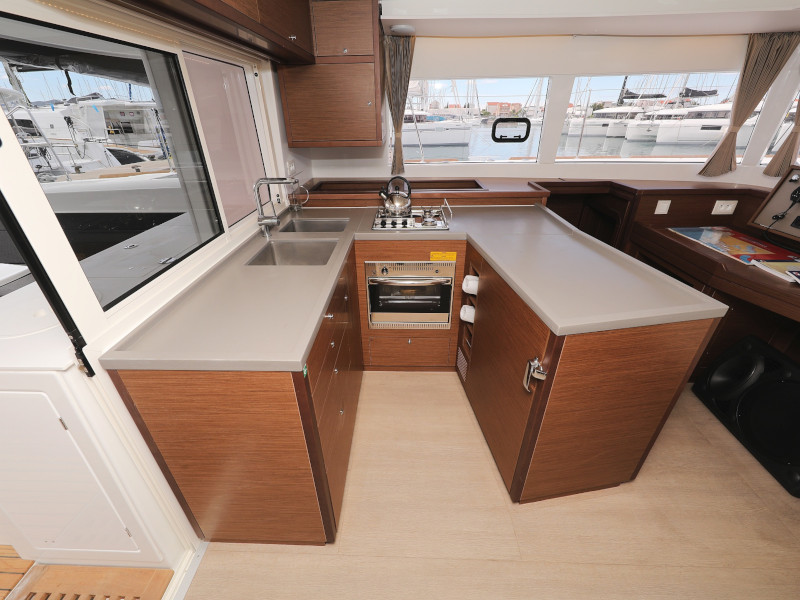 Photo #50 - Lagoon 450 SporTop (OASIS) en Sukosan - 24286