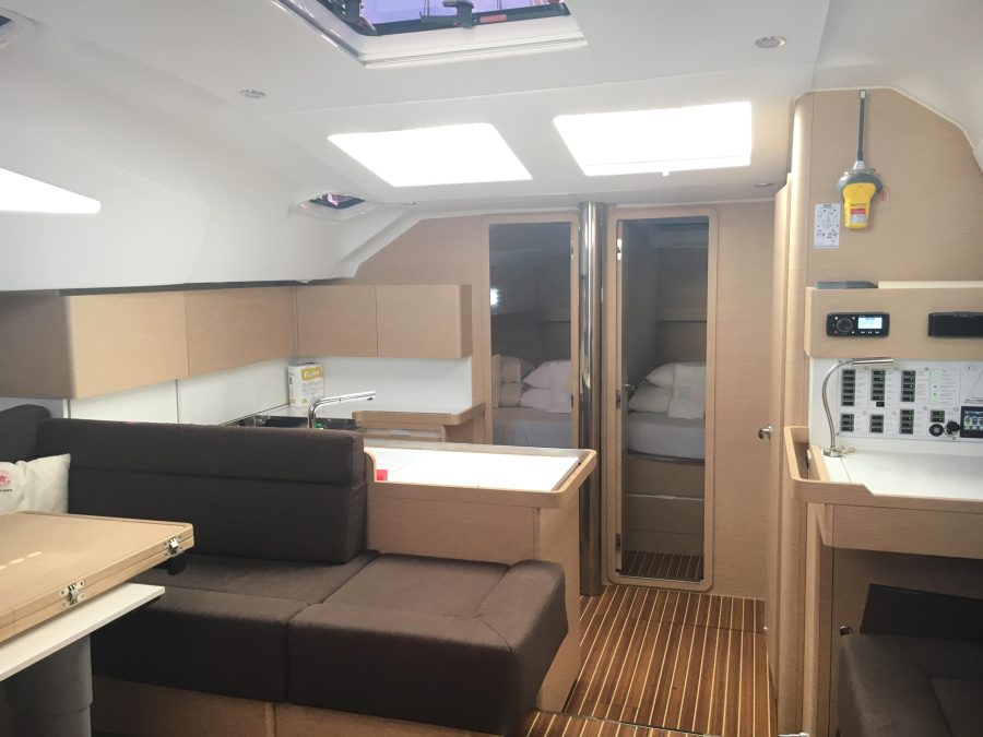 Photo #7 - Elan 50 Impression (4+1 cabins) (FRIENDS) in Trogir - 15011