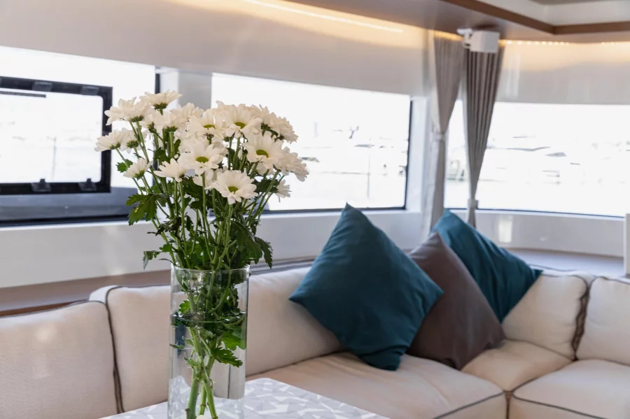 Lagoon 50 LUX (2020) equipped with airconditioning (PRINCESS KISS)  - 11