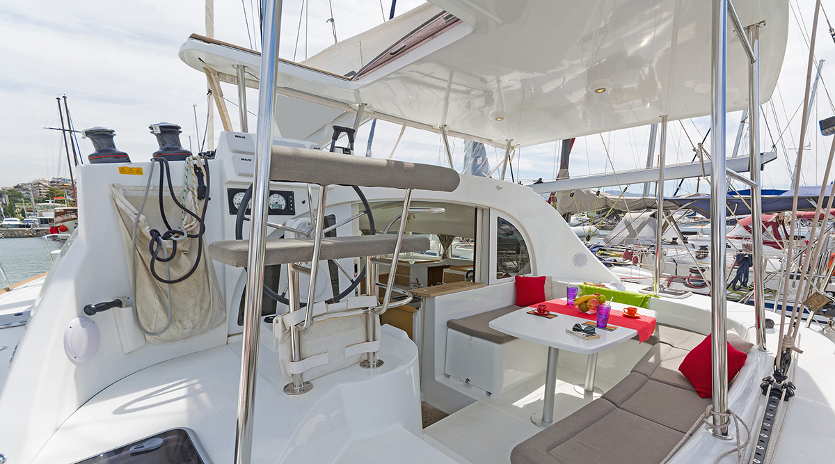 Photo #20 - Lagoon 380 (Bellevue) en Athènes - 6515