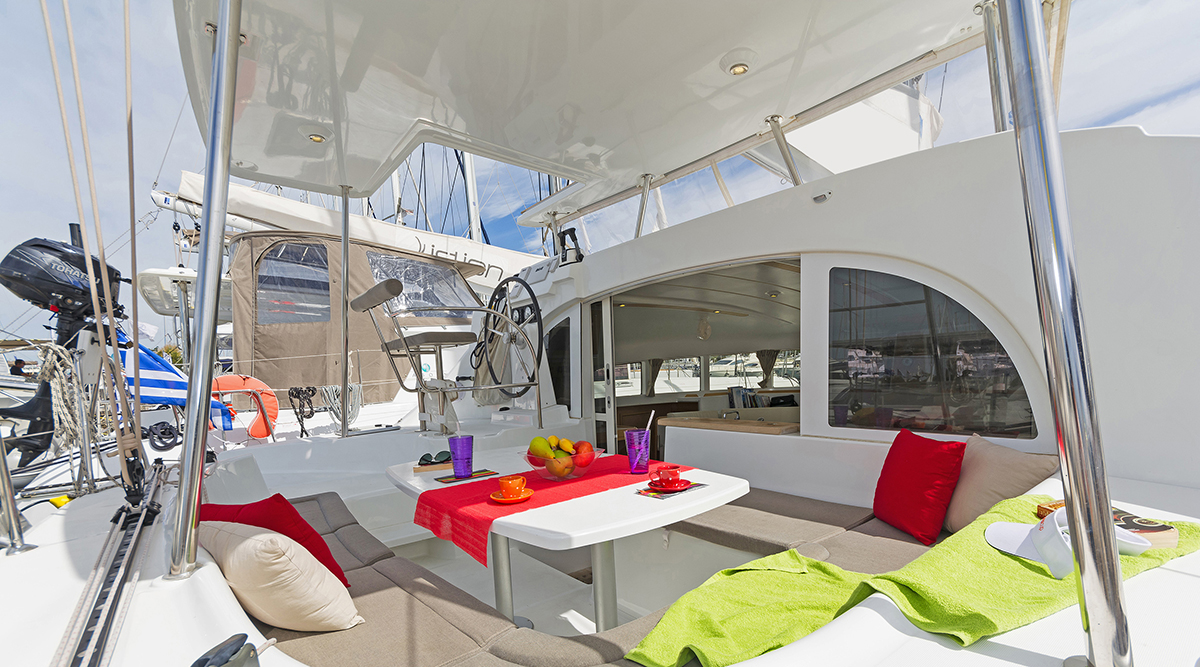 Photo #19 - Lagoon 380 (Bellevue) en Athènes - 6515