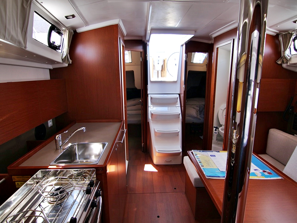 Photo #9 - OCEANIS 38.1 BT (ARIELA) en Sukosan - 9731