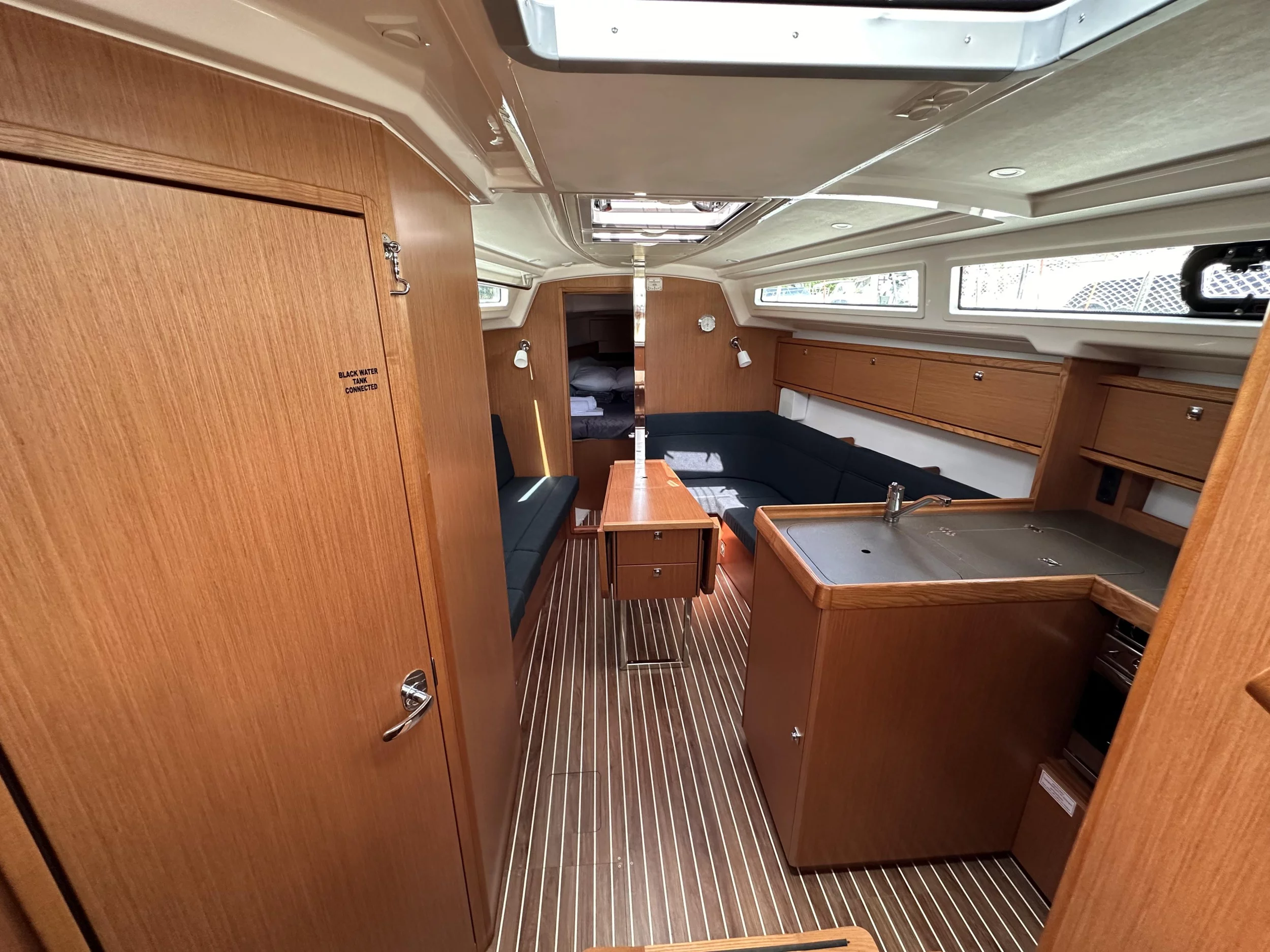 Bavaria Cruiser 34 (S/Y Celestia) Interior image - 3