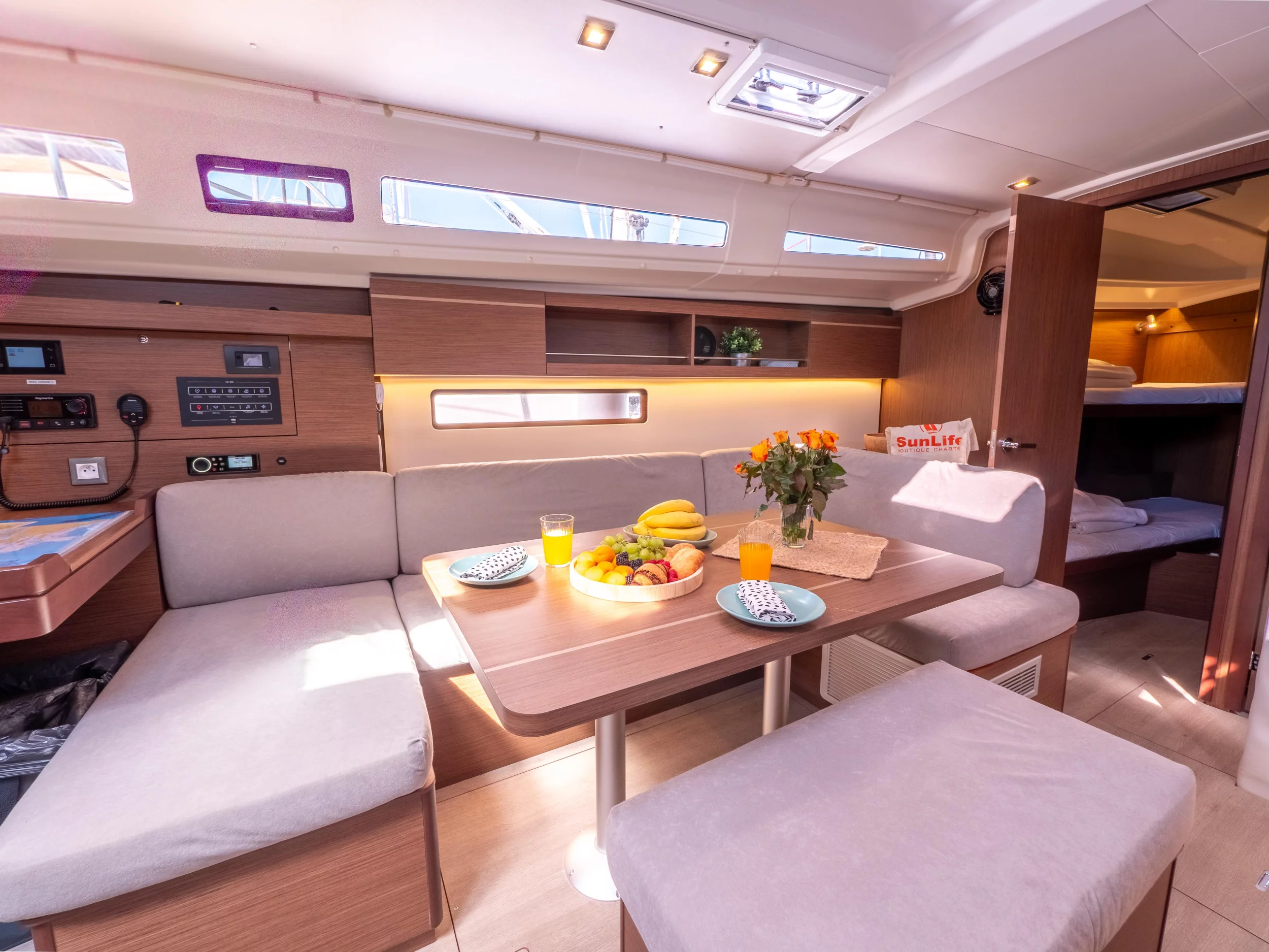 Oceanis 40.1 (MAMMA MIA)  - 8
