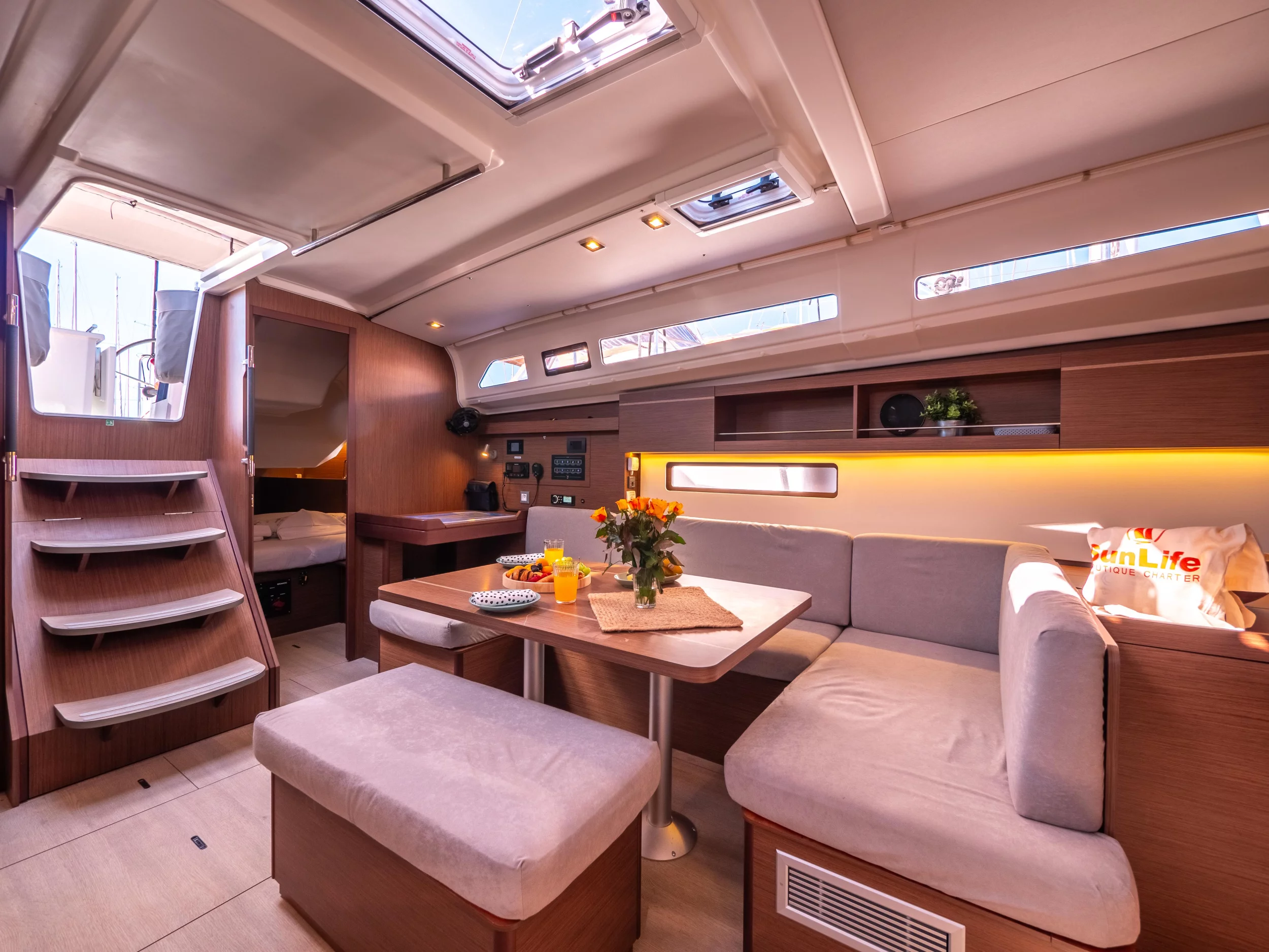 Oceanis 40.1 (MAMMA MIA)  - 10