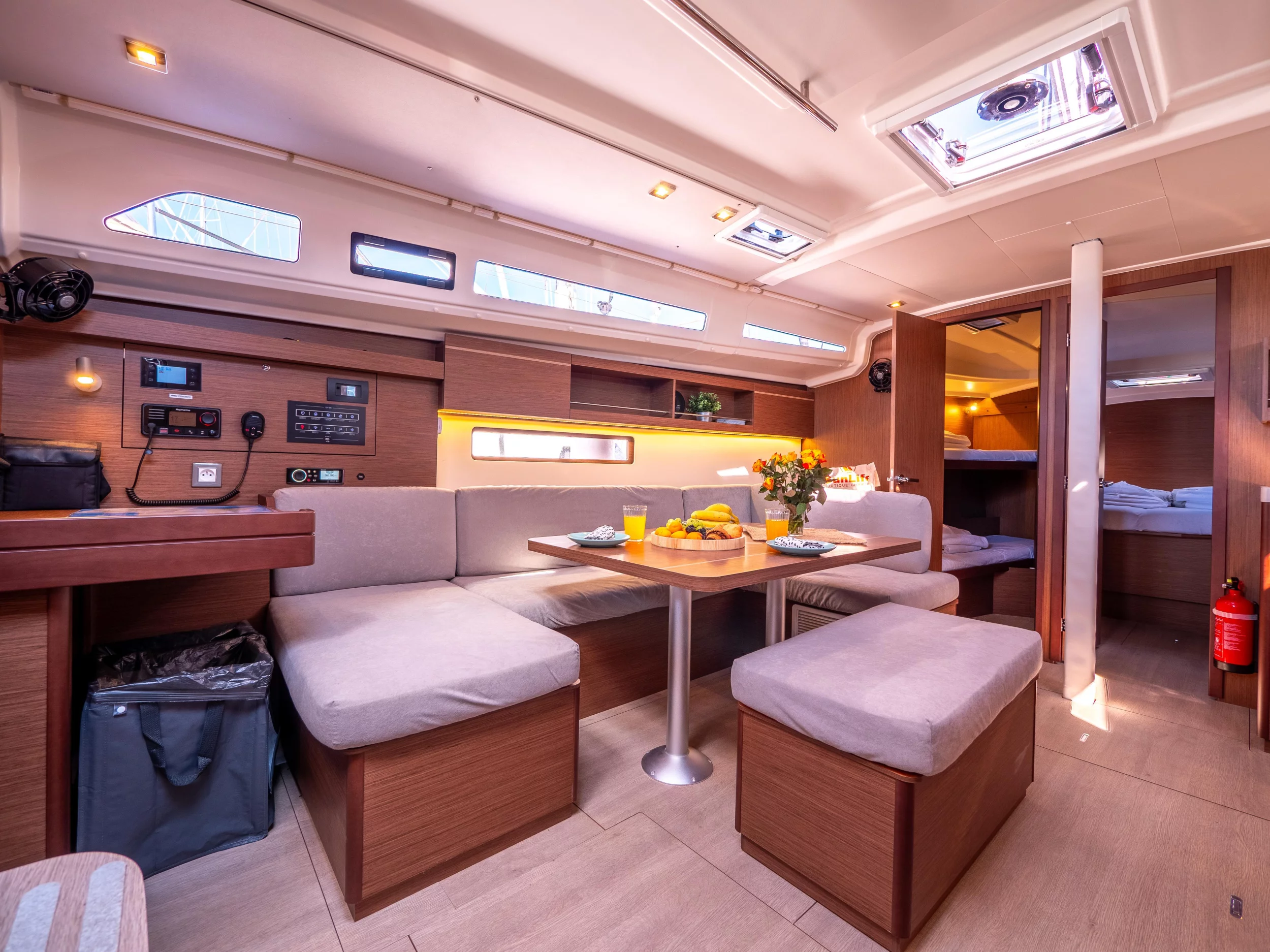 Oceanis 40.1 (MAMMA MIA)  - 4