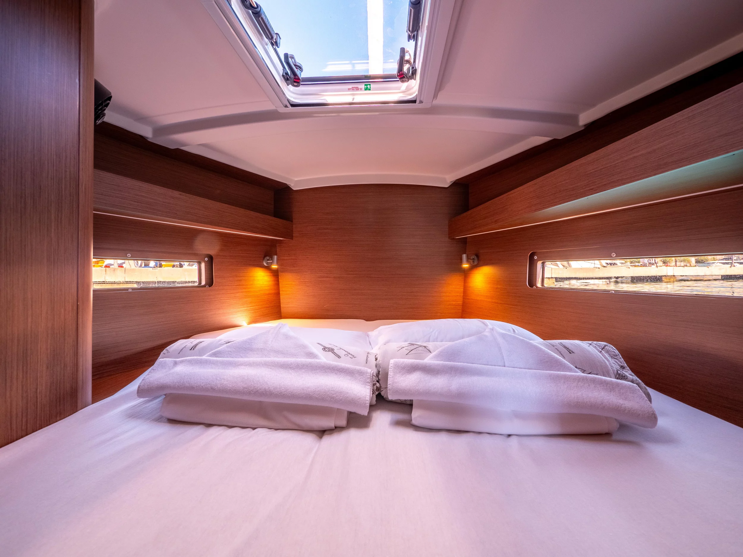 Oceanis 40.1 (MAMMA MIA)  - 14