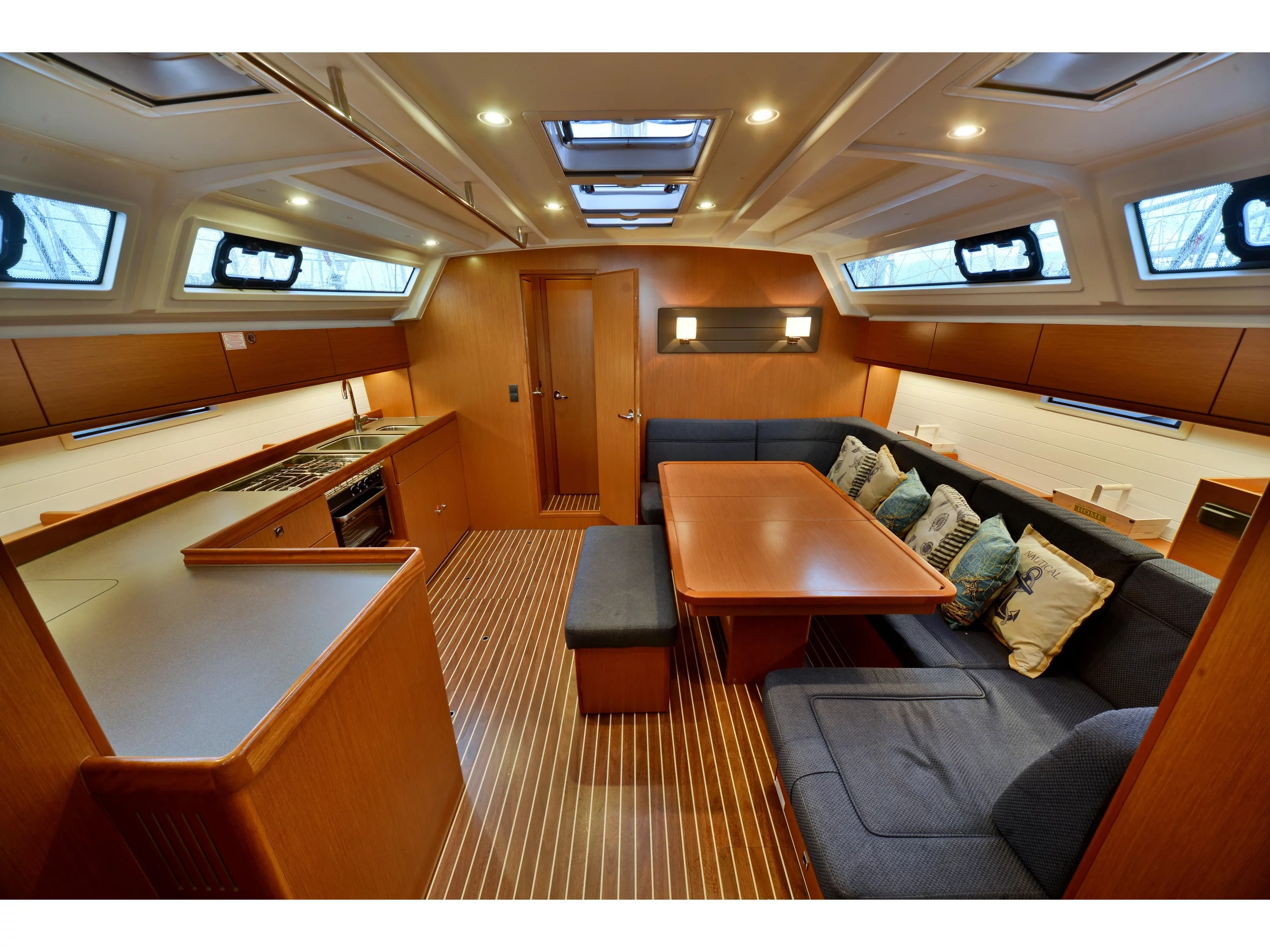 Bavaria Cruiser 46 (Veronica II) Interior image - 4