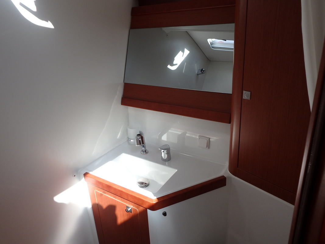 Photo #3 - Oceanis 48 (Oceanis 48) in Lefkada - 10774