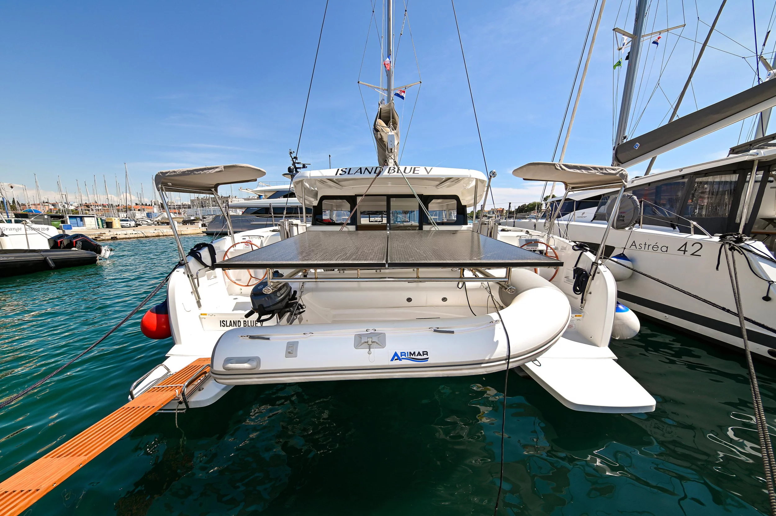 Excess 11 (ISLAND BLUE V)  - 41
