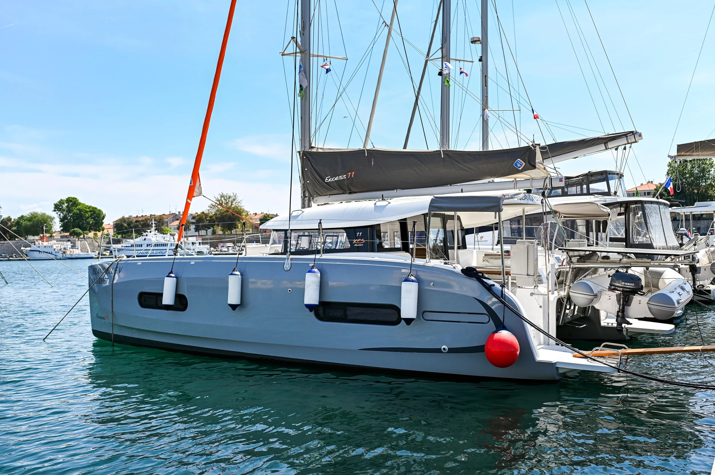 Excess 11 (ISLAND BLUE V)  - 32